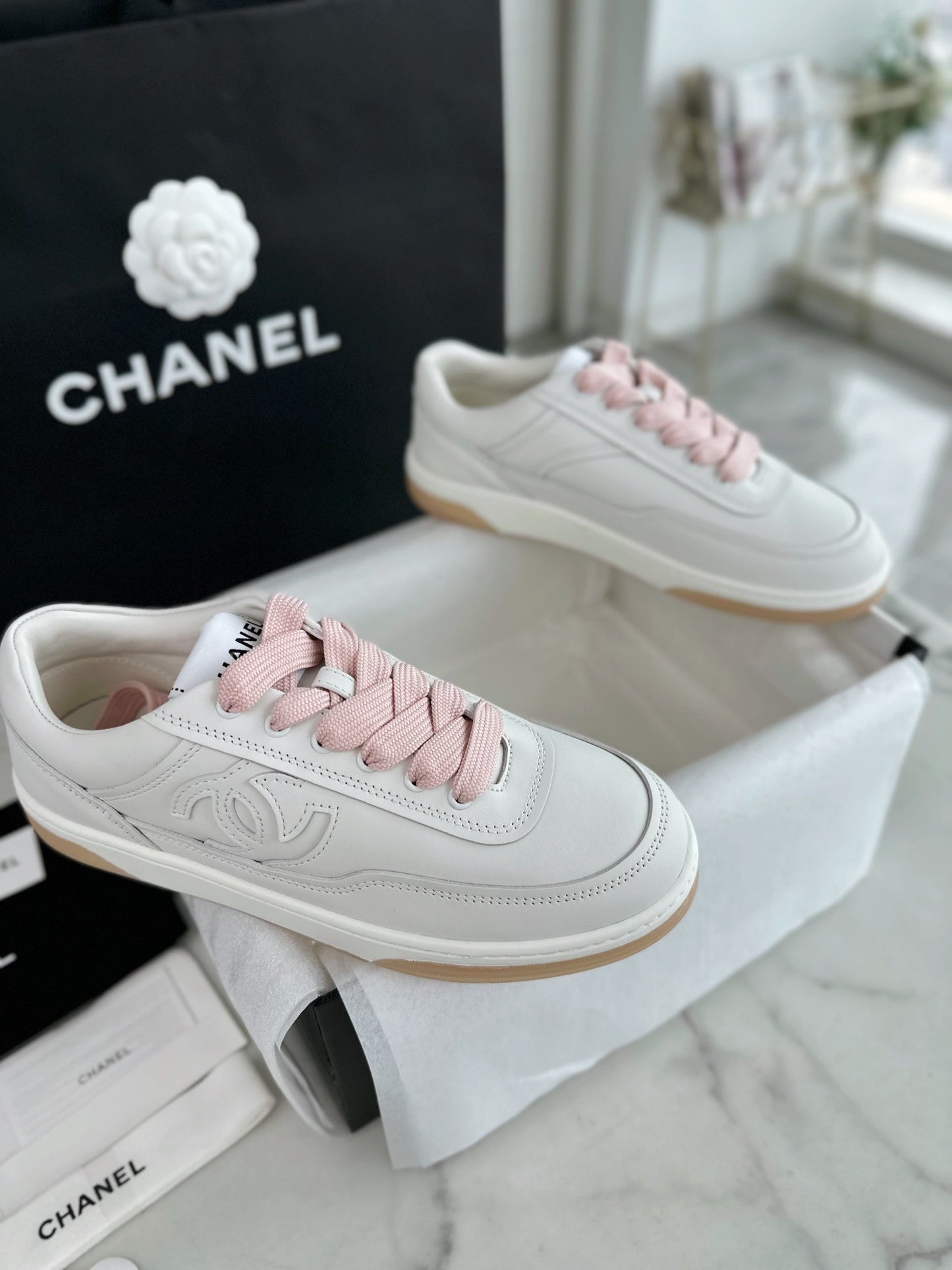 24s sneaker #380