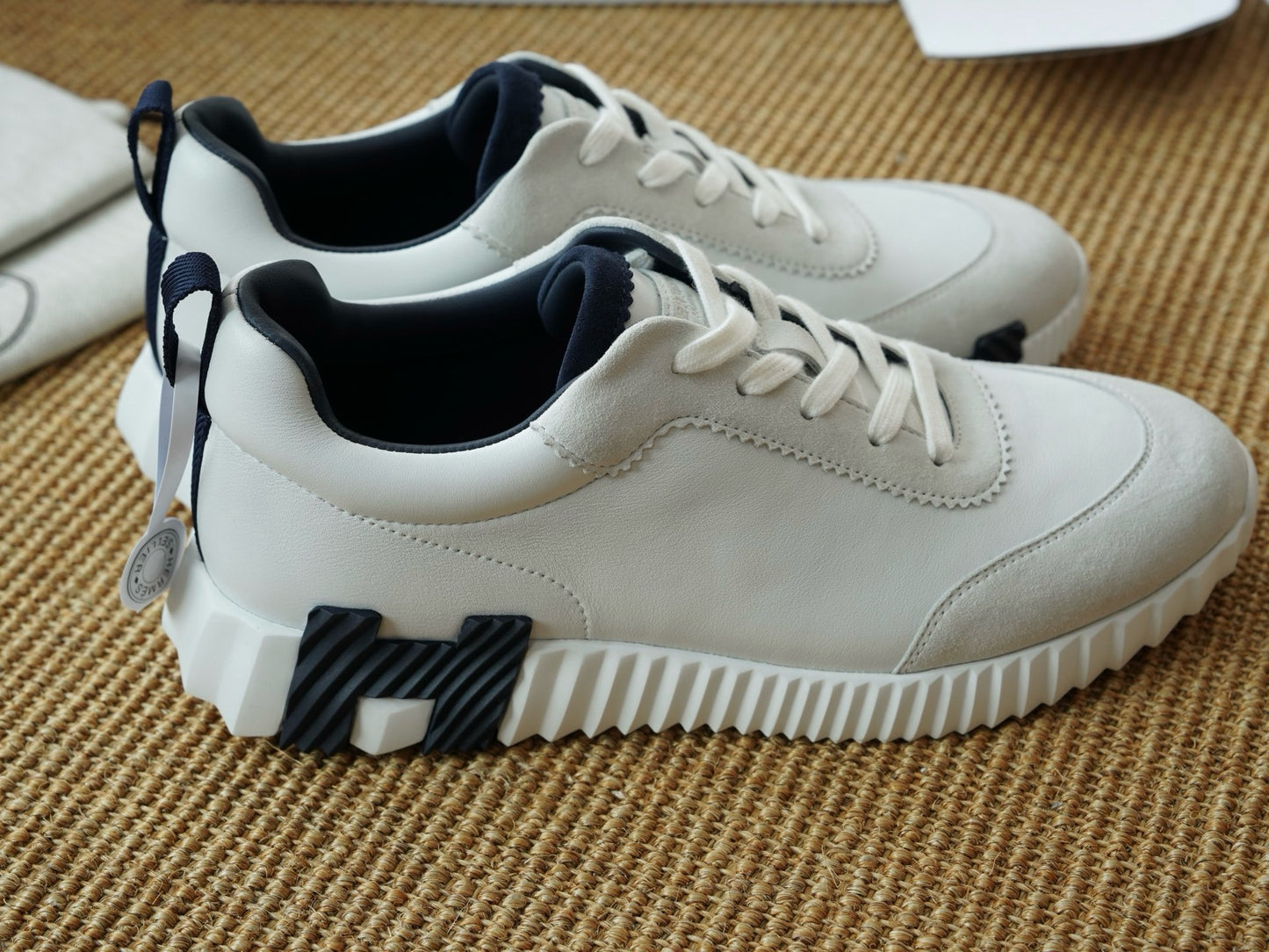 HSneakers