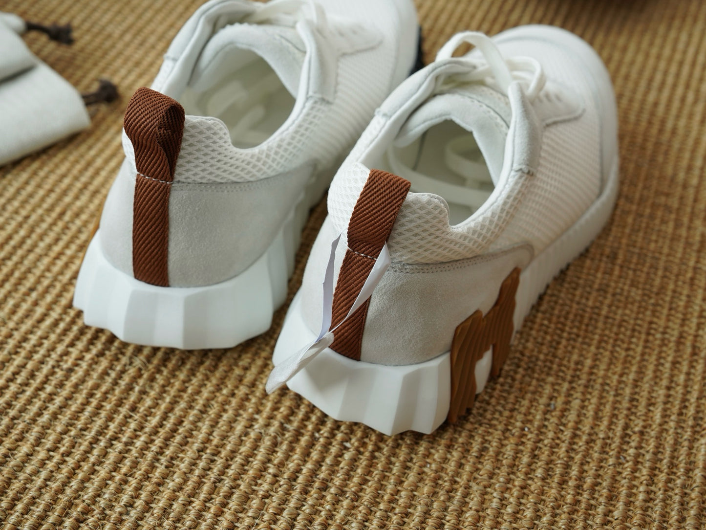 HSneakers