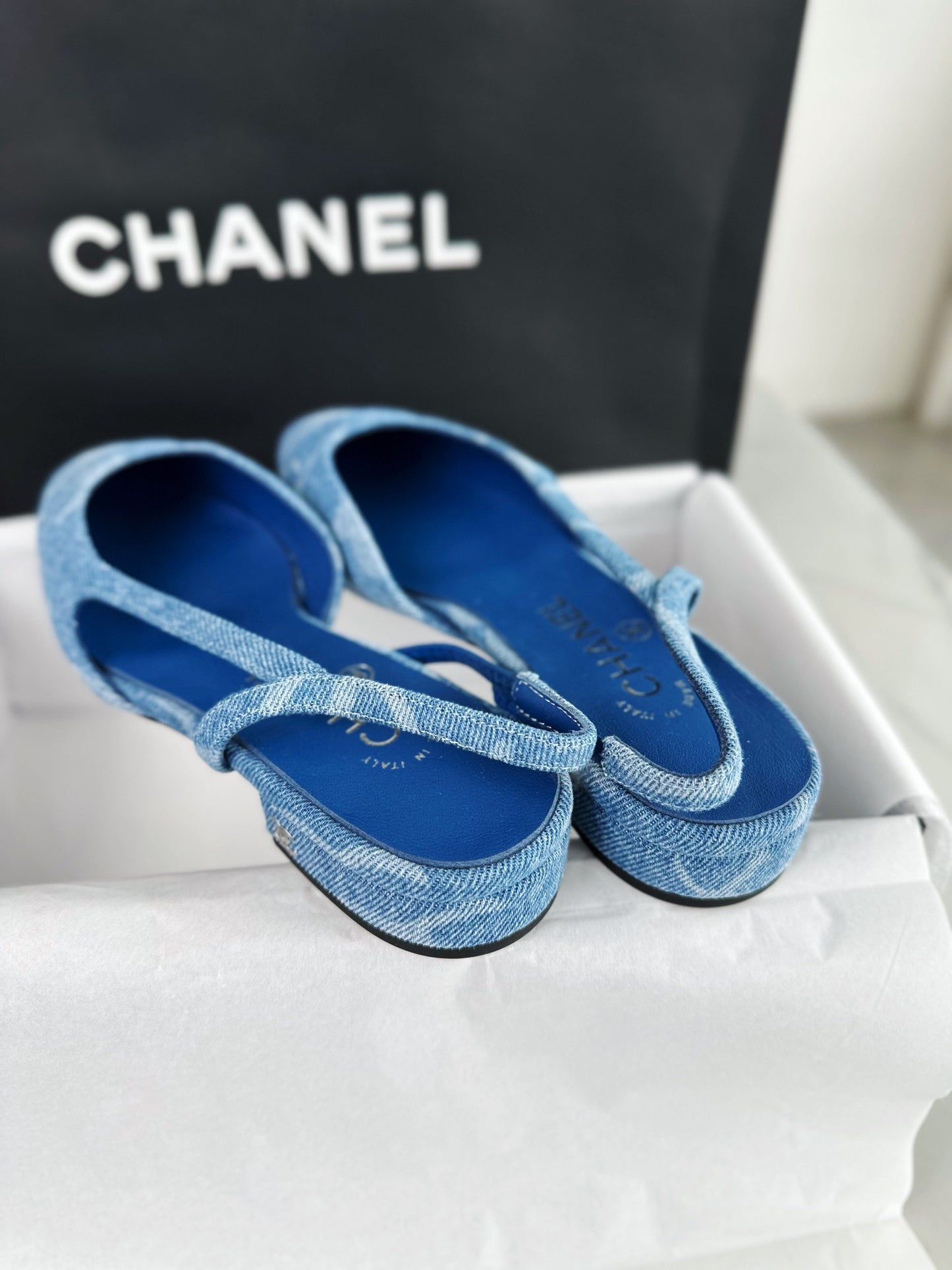 24s Sandal #304