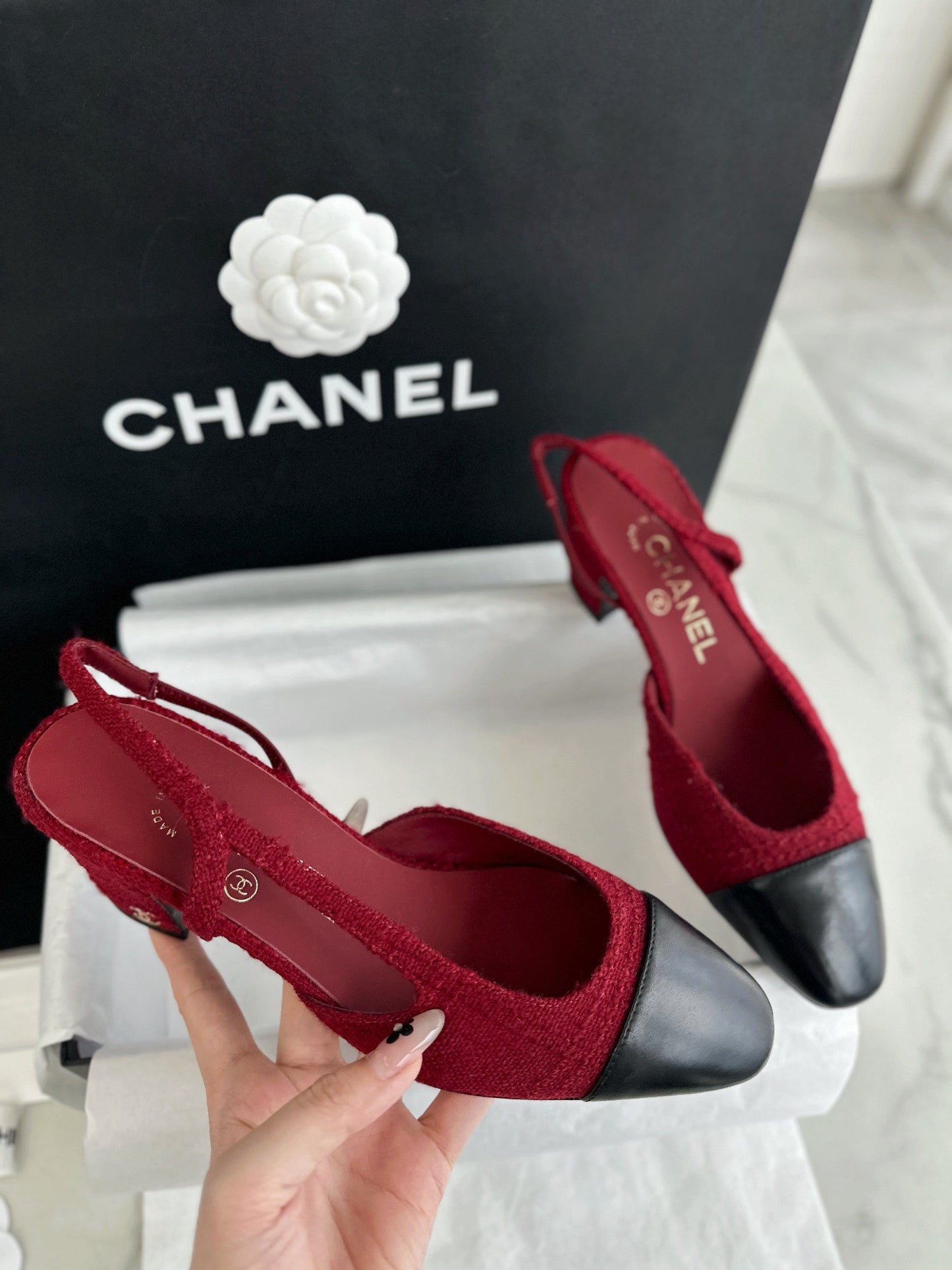 24s Sandal #303