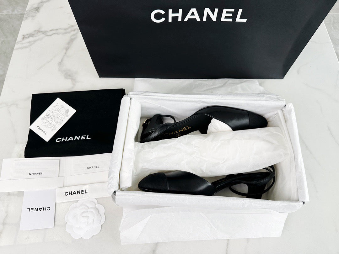 24s Sandal #366