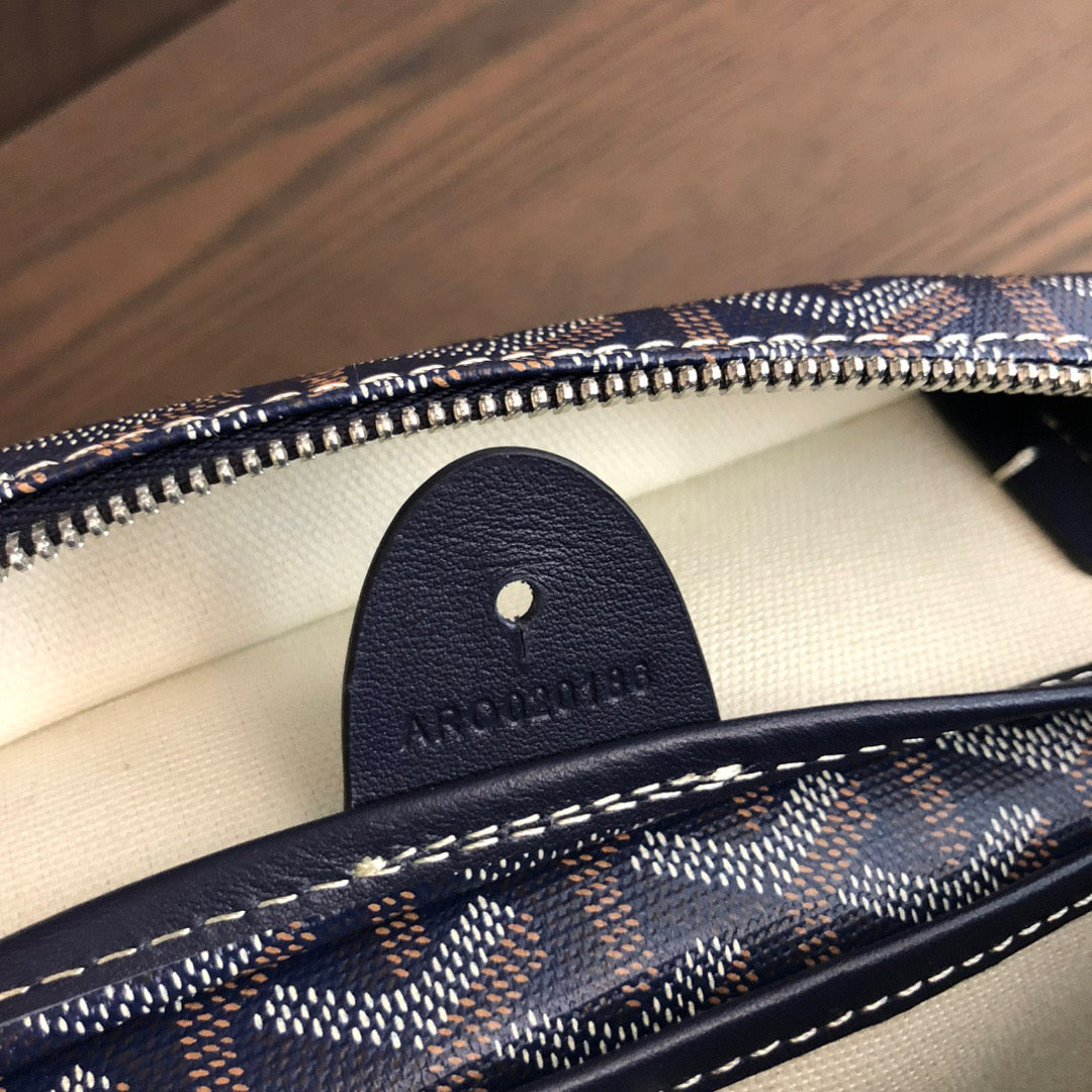Artois MM Bag #681
