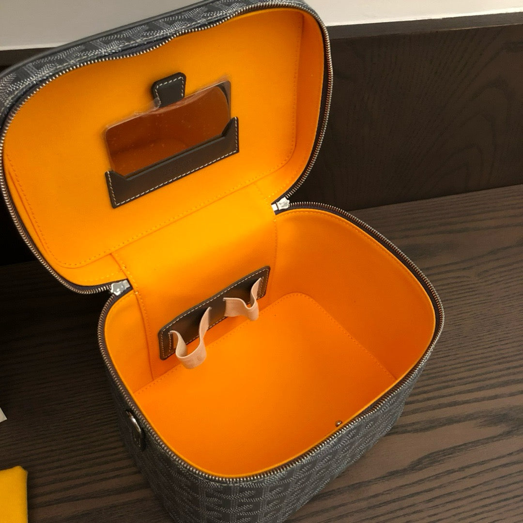 Muse Vanity Case Bag #2490