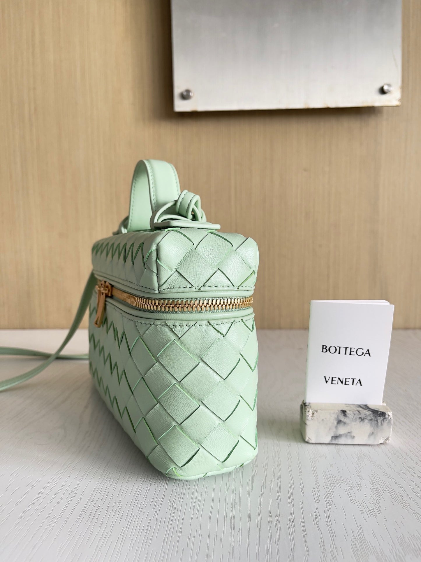 BV Bang Bang Vanity Case #567