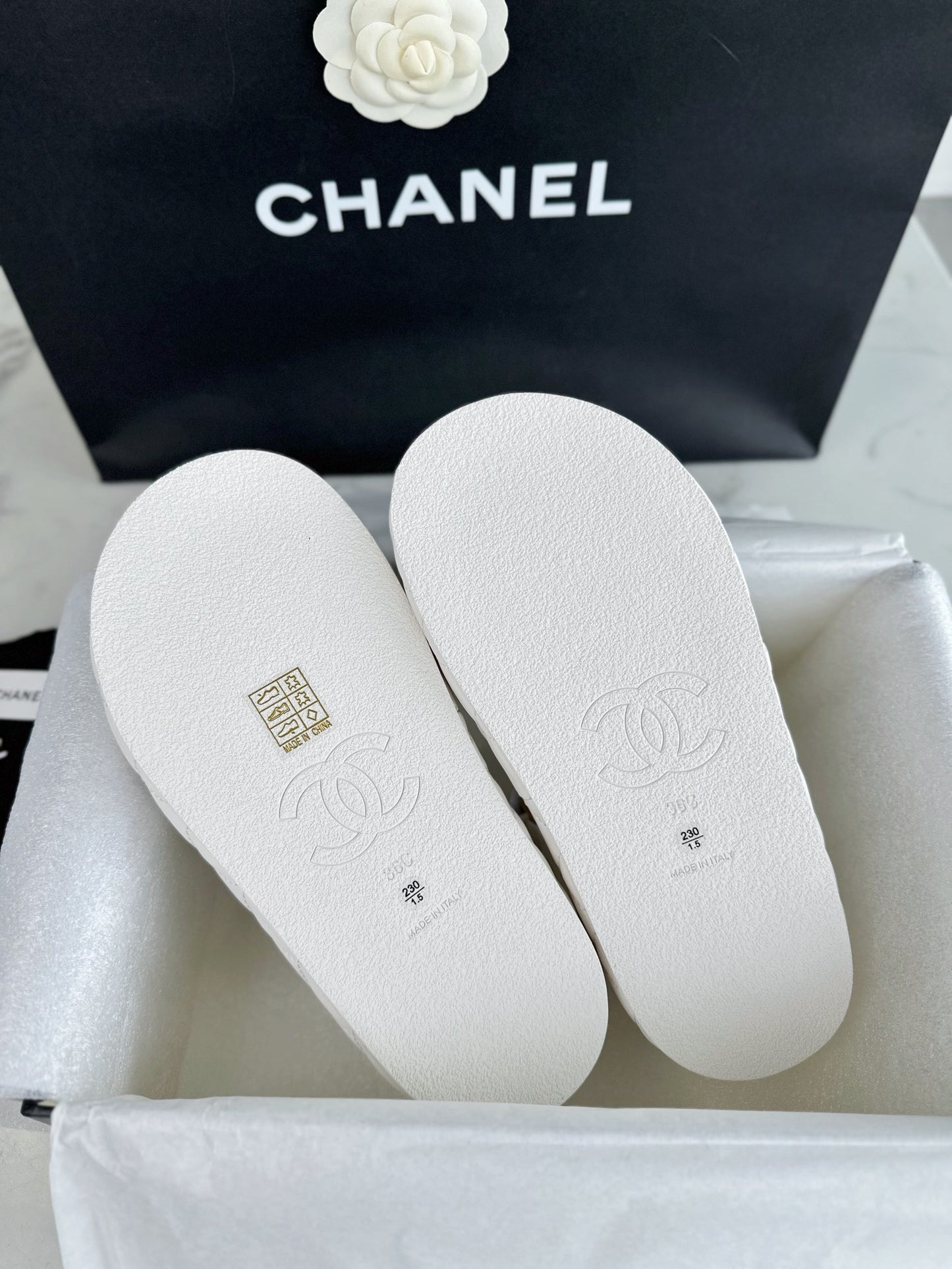 24s Sandal #367