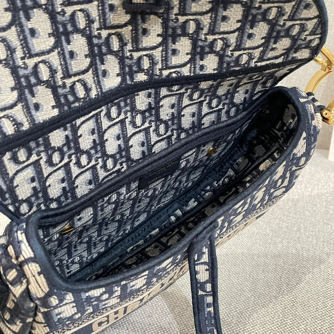 CD Saddle Bag with Strap #910
