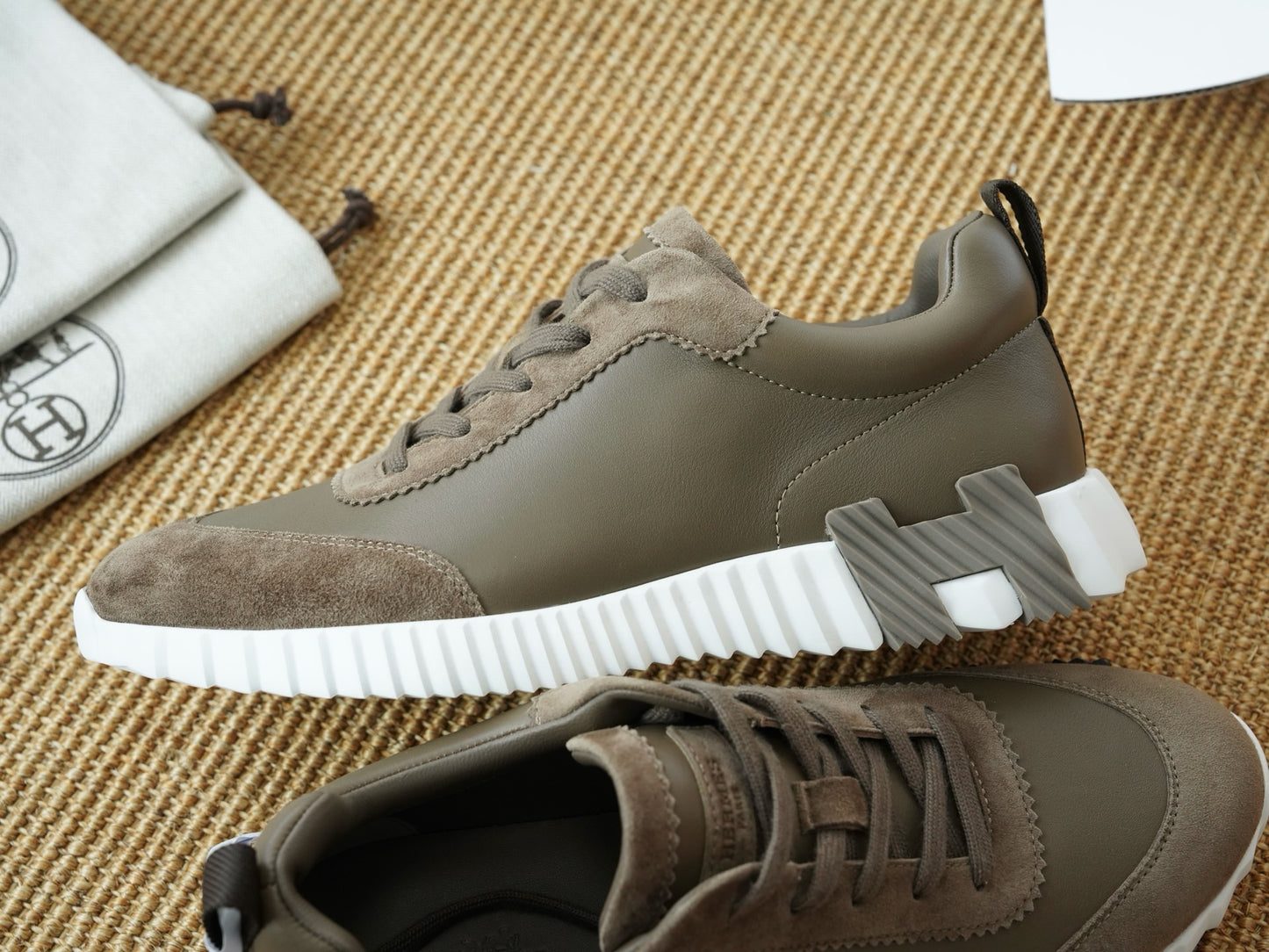 HSneakers