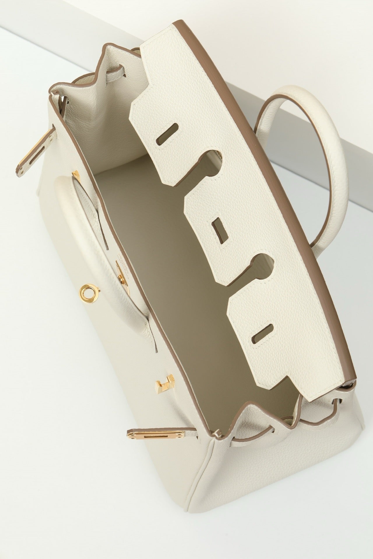 BK25 Mushroom White # 3883