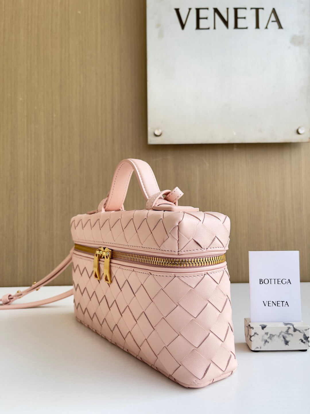 BV Bang Bang Vanity Case #561