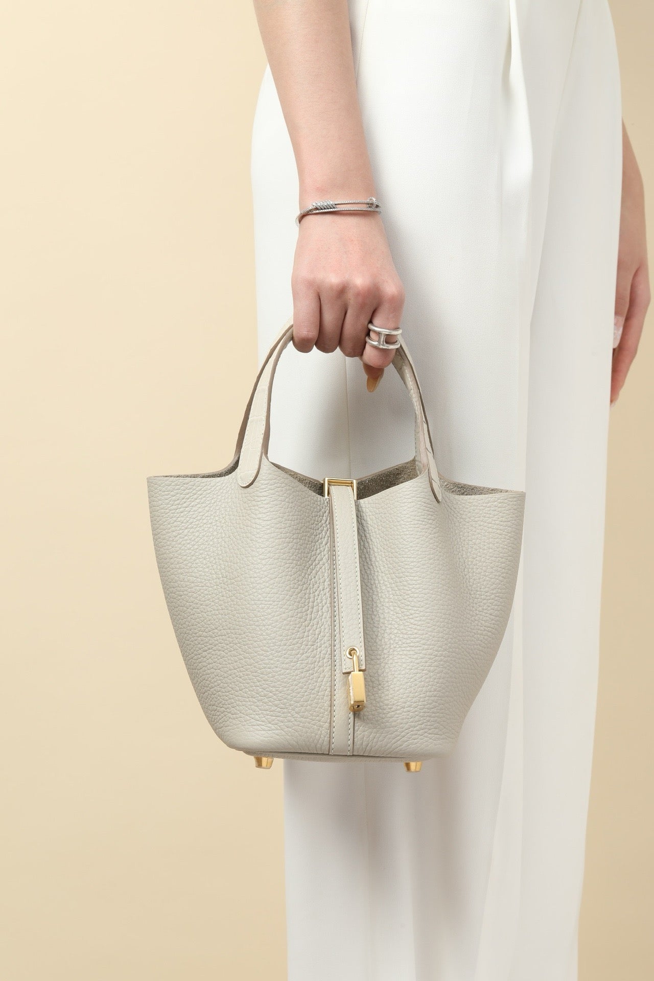 CL18 Glacier White #3746