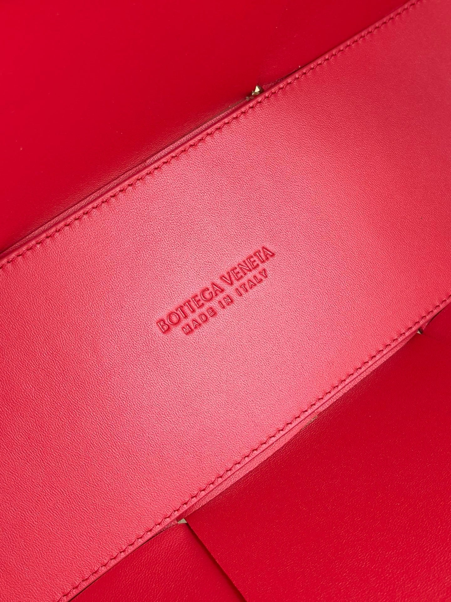 BV Mini Tote #2701