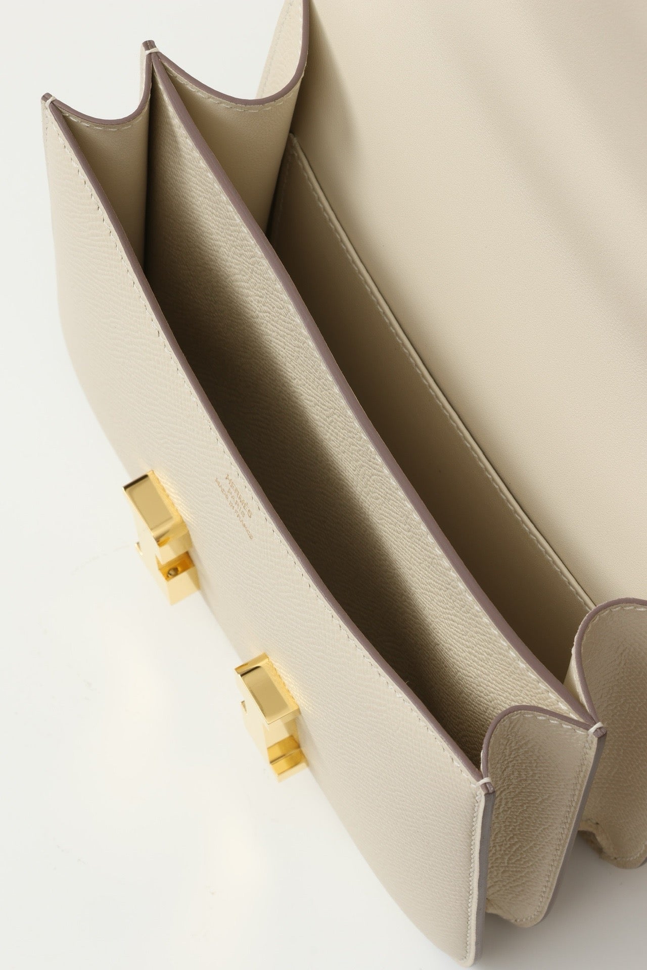 CJ19 19 cm , Milkshake White Epsom leather GHW #4299