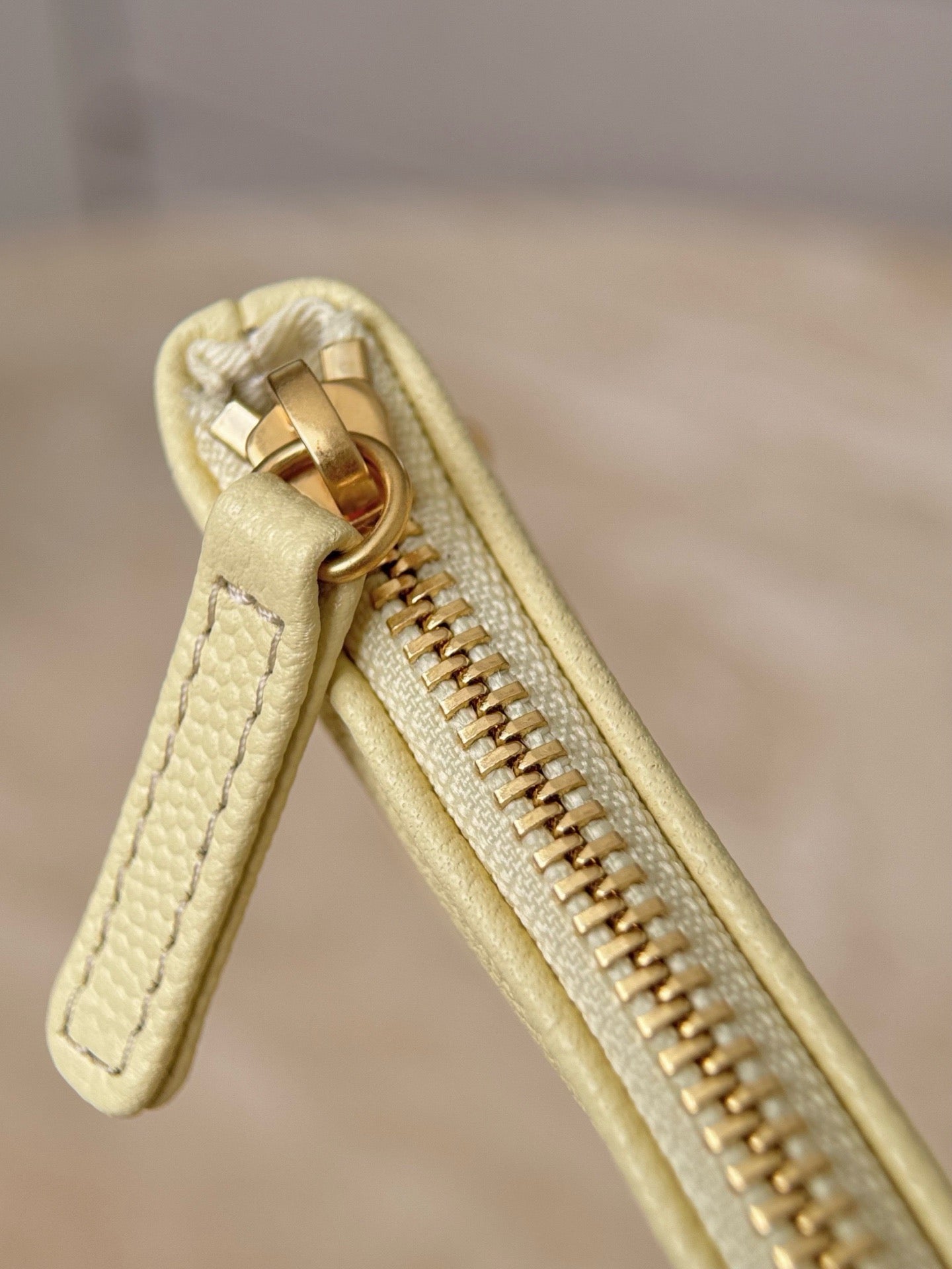 24s hobo Medium #4135