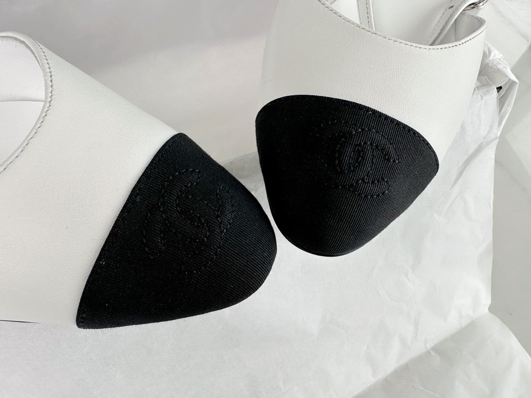 24s Sandal #365