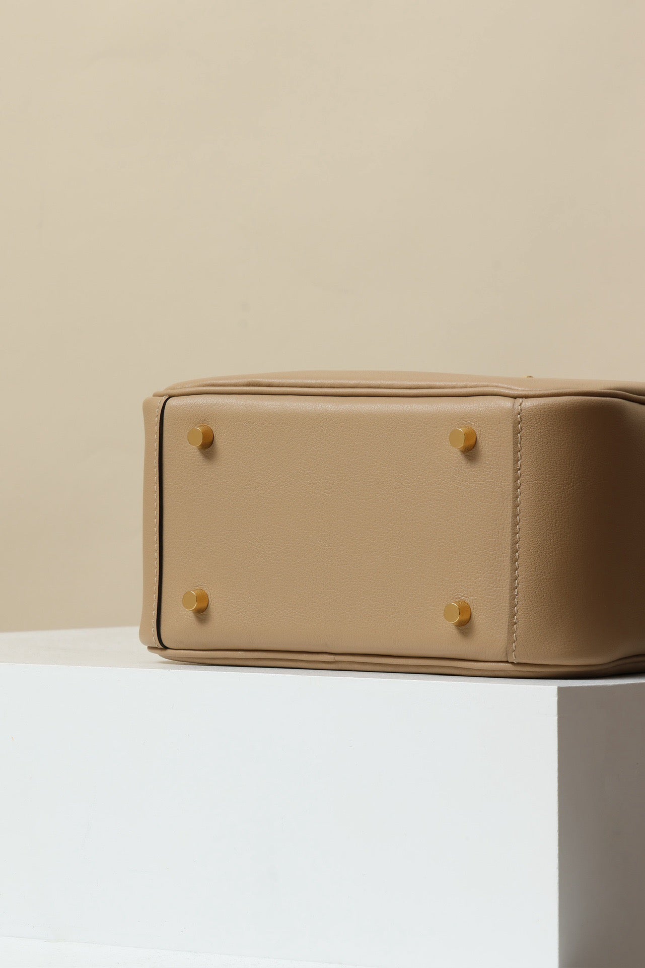 LD19 , Swift  ,  S2 Trench / U5 Rose Lipstick PHW #4626