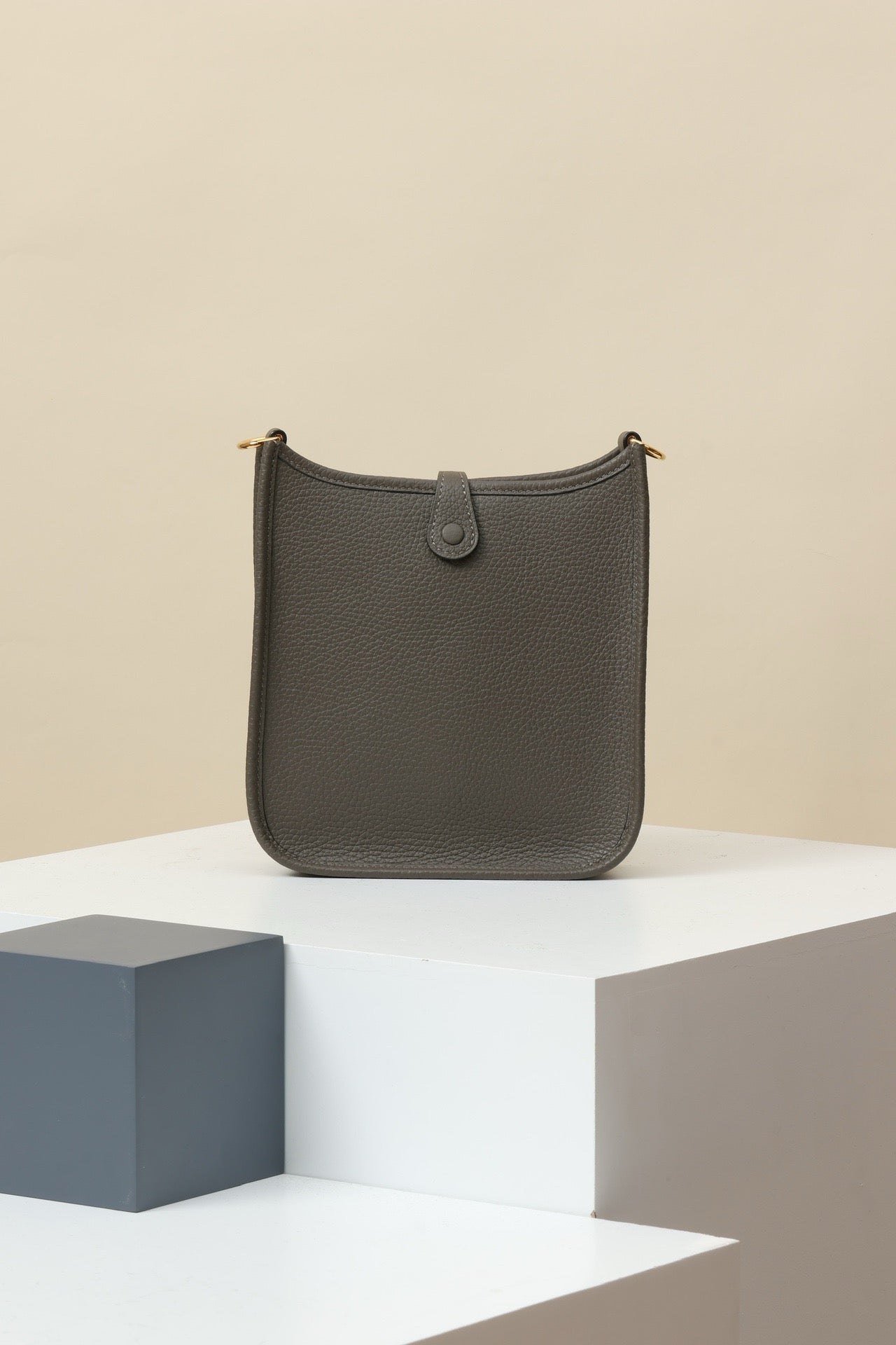 YF16 8F Tin GreyClemence bull leather crossbody bag  , GHW #4448