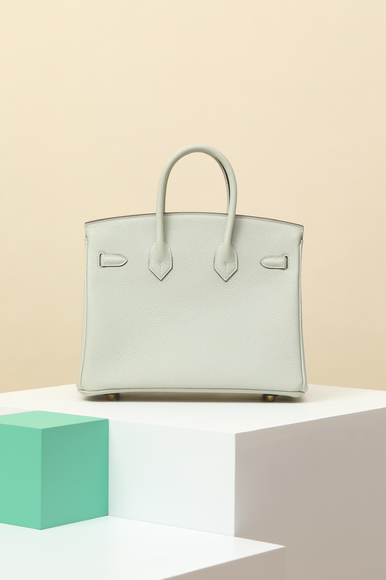 BK25 Crystal Gray # 3888