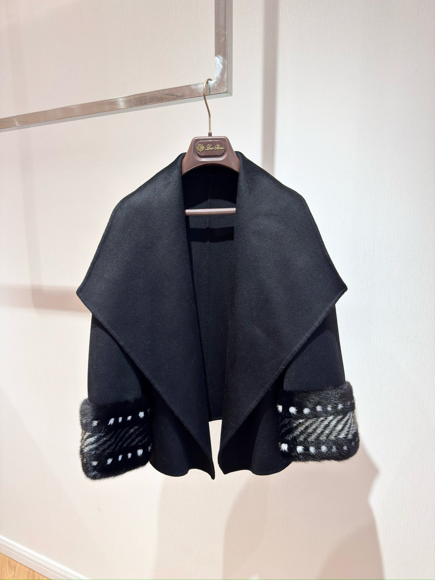 double-faced wool with cuffs crafted from imported female mink fur#3925