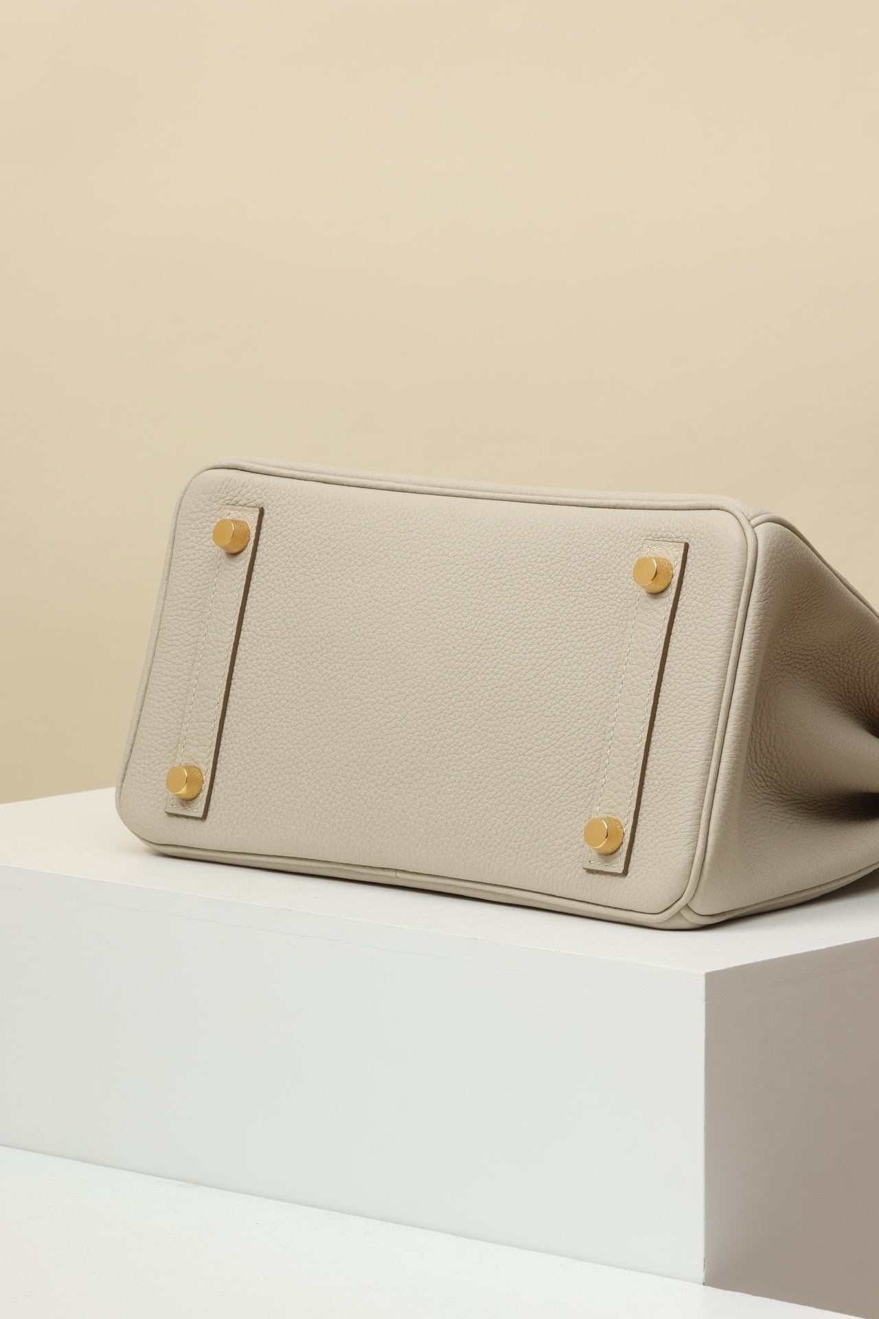 BK25 Glacier White #3866