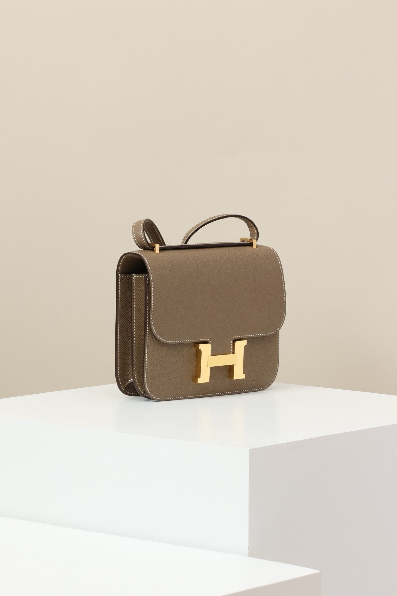 CJ19 19 cm ,   Elephant Grey Epsom leather GHW #4315