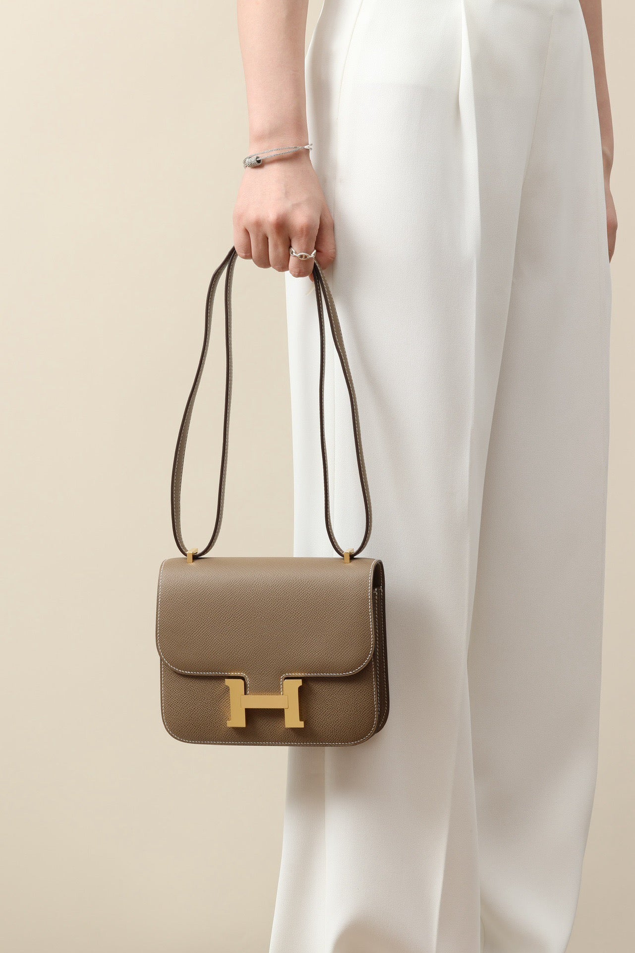 CJ19 19 cm ,   Elephant Grey Epsom leather GHW #4315