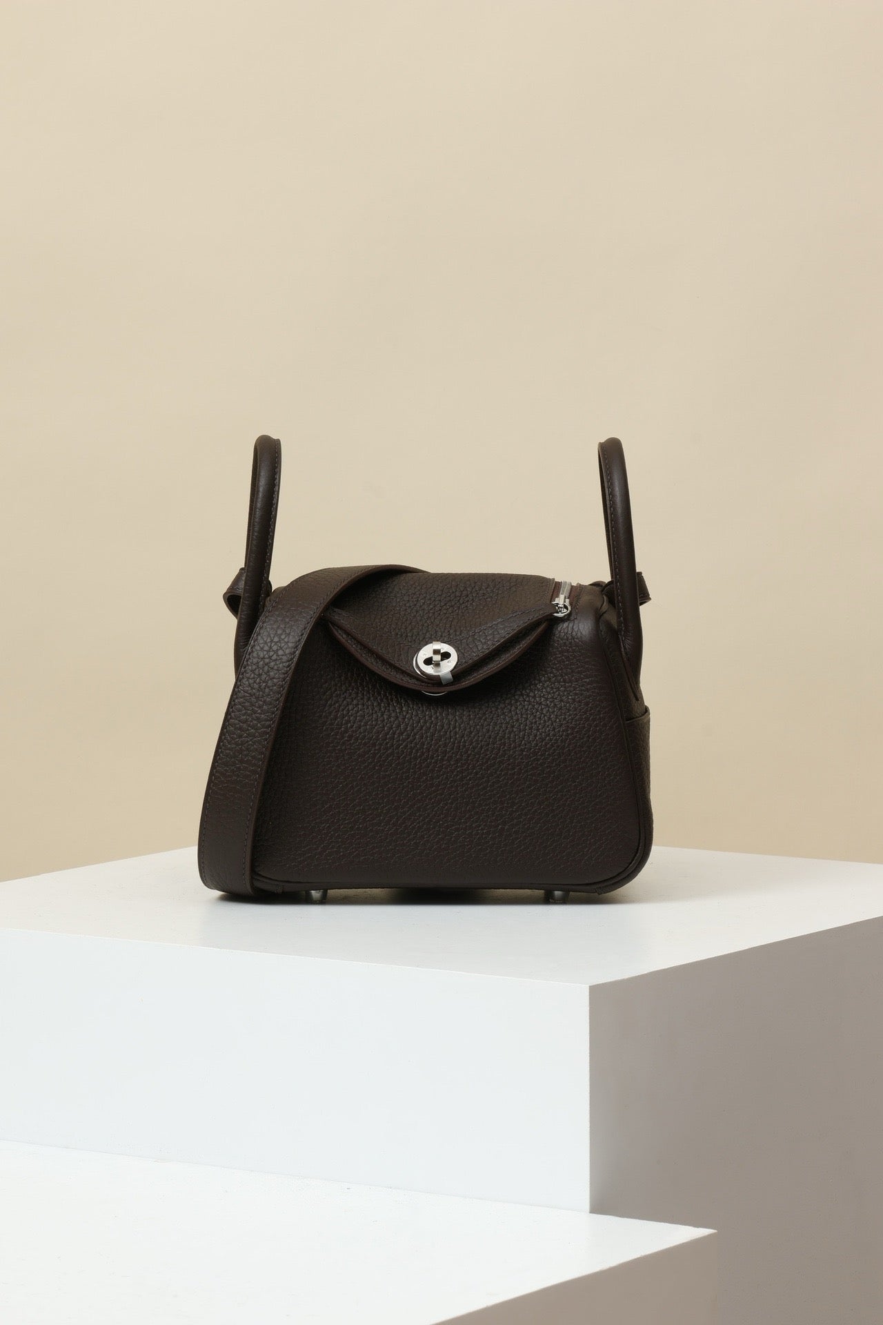 LD19 , Togo 46 Ebony PHW #4568