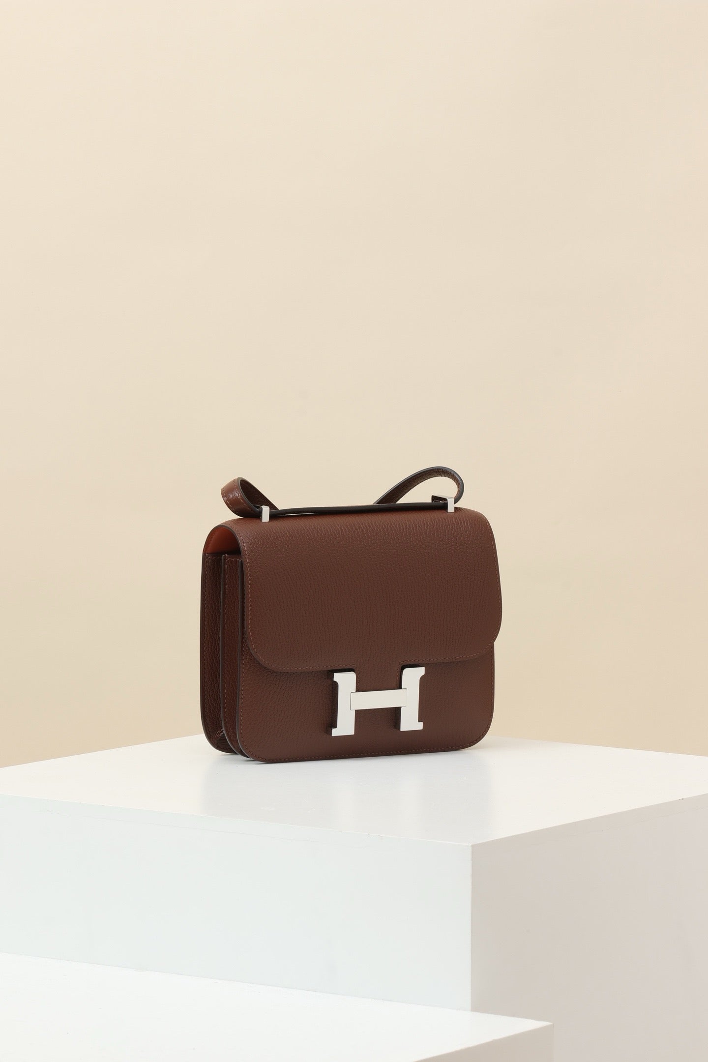 CJ19 19 cm ,   41 Havana / 36 Brick Red Goatskin GHW #4348