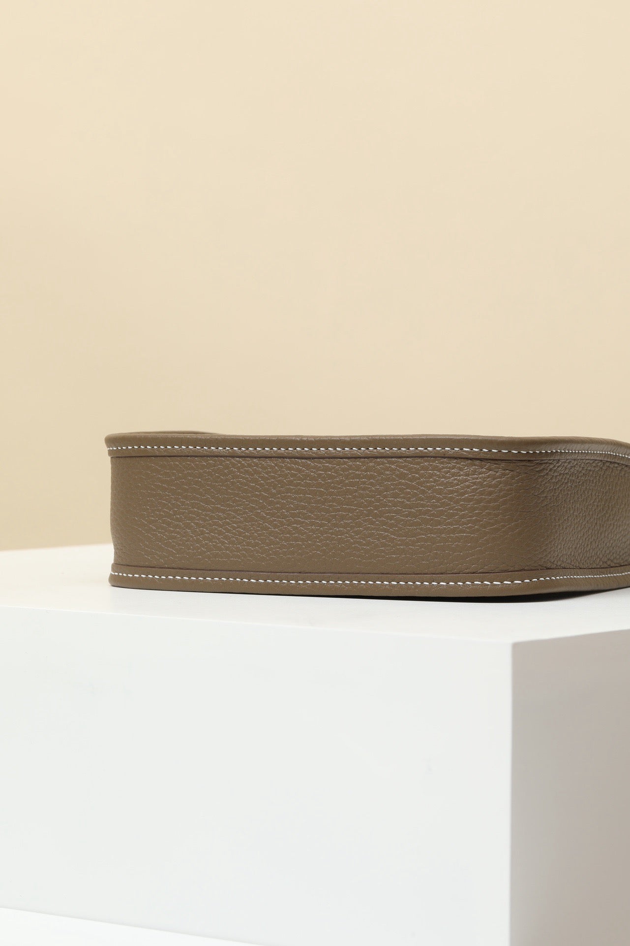 YF16 CK18 Etoupe Clemence bull leather crossbody bag  , GHW #4445