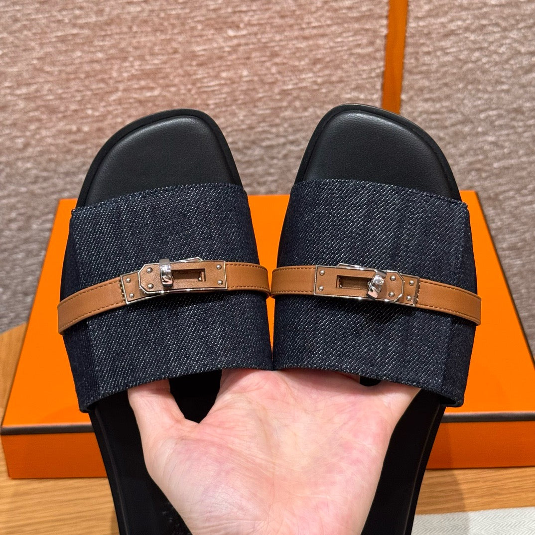 Sandal #3037