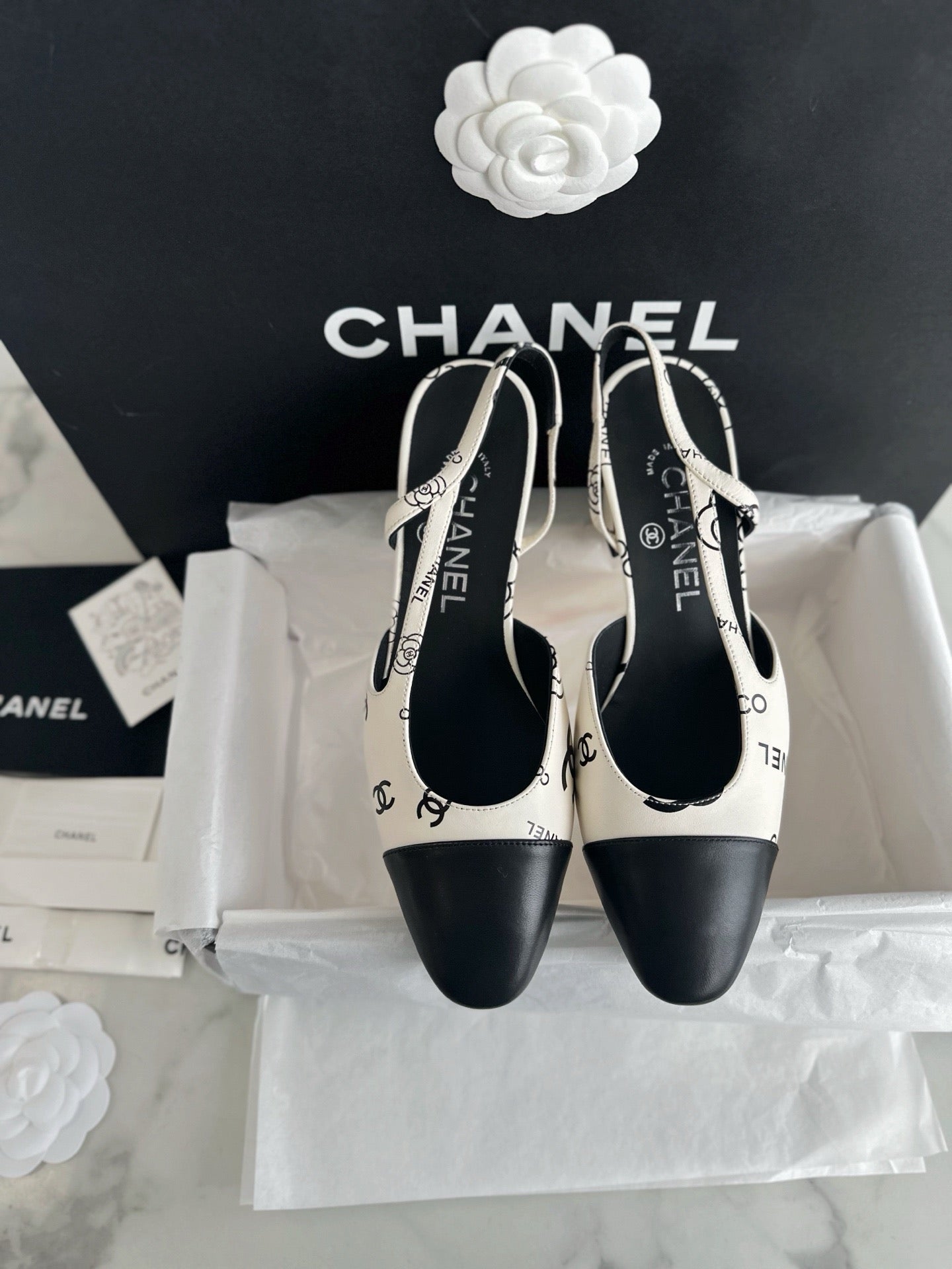 24s sandal #2469