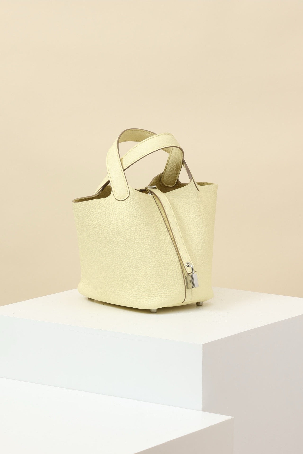 CL18 I8 Milton Yellow PHW #4099