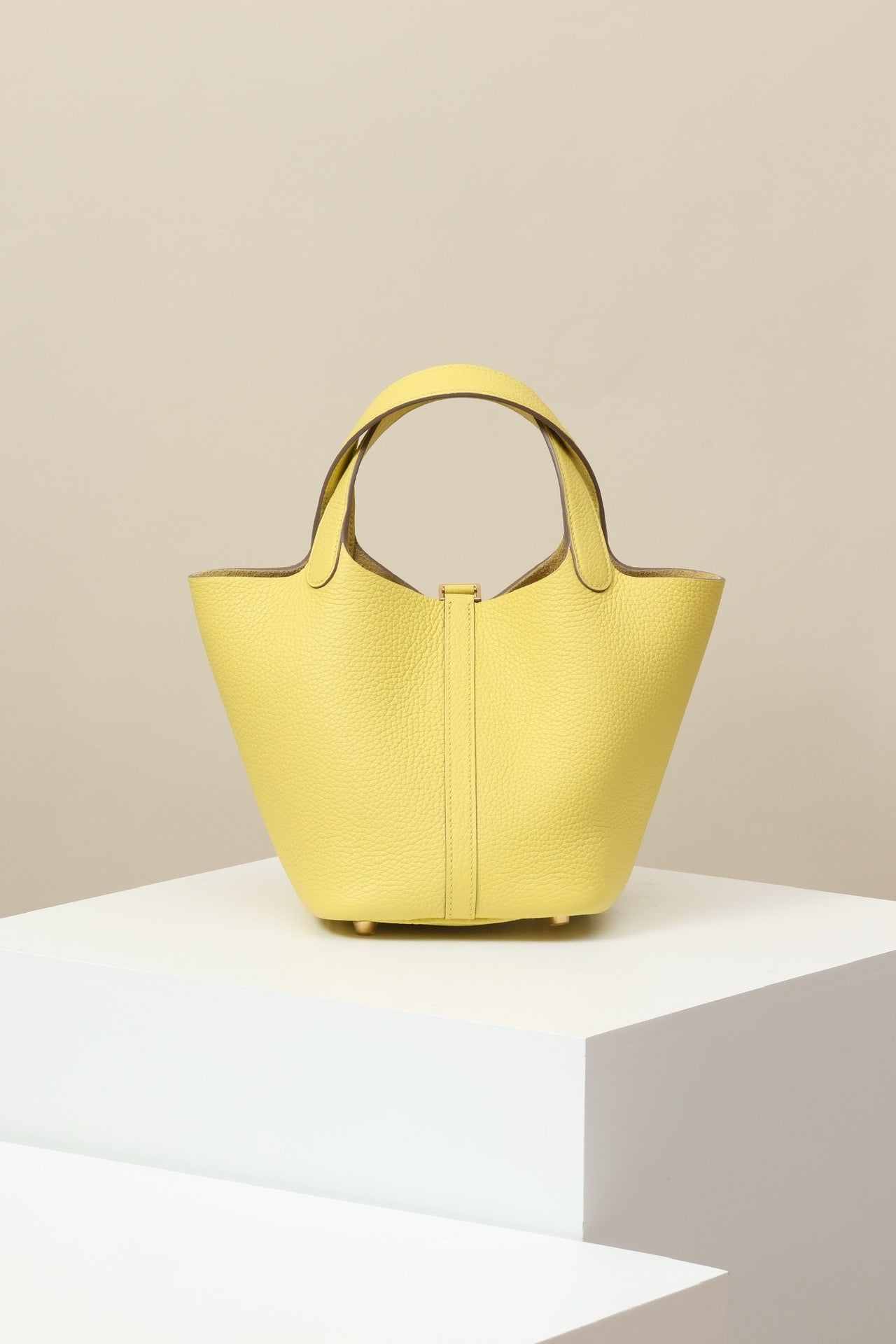 CL18 90 Naples Yellow GHW #4059