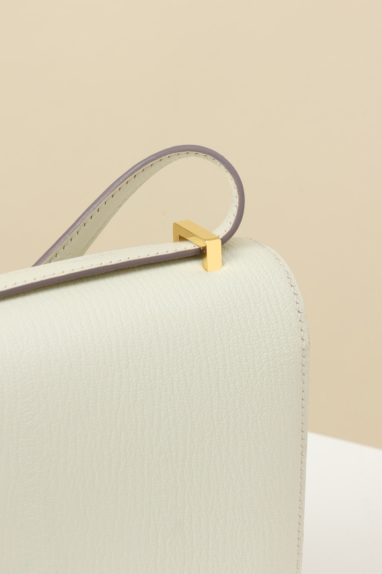 CJ19 19 cm, T0 Mushroom White / 4B Biscuit Goatskin GHW #4348