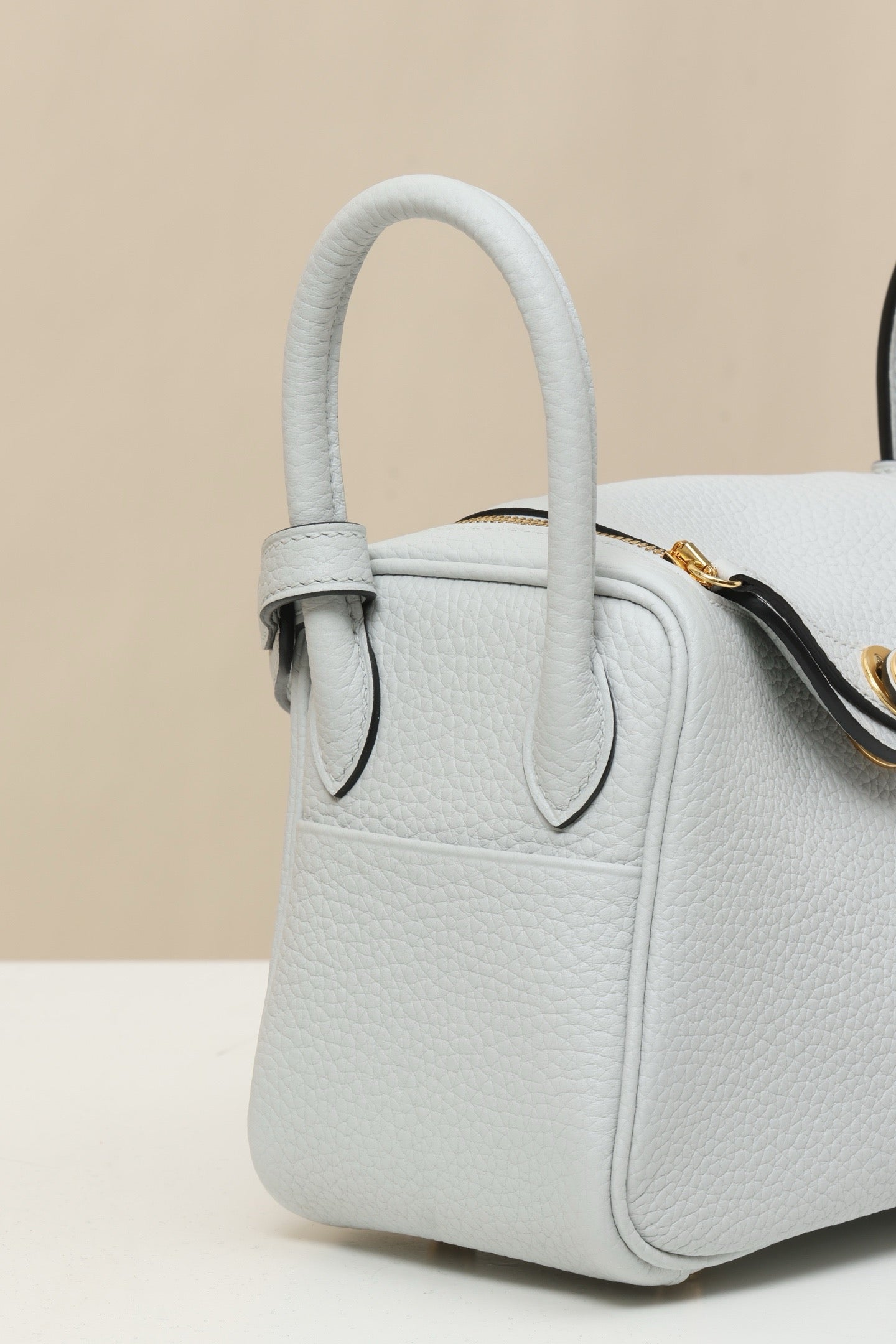 LD19 , Togo N4 Platinum Grey GHW #4562