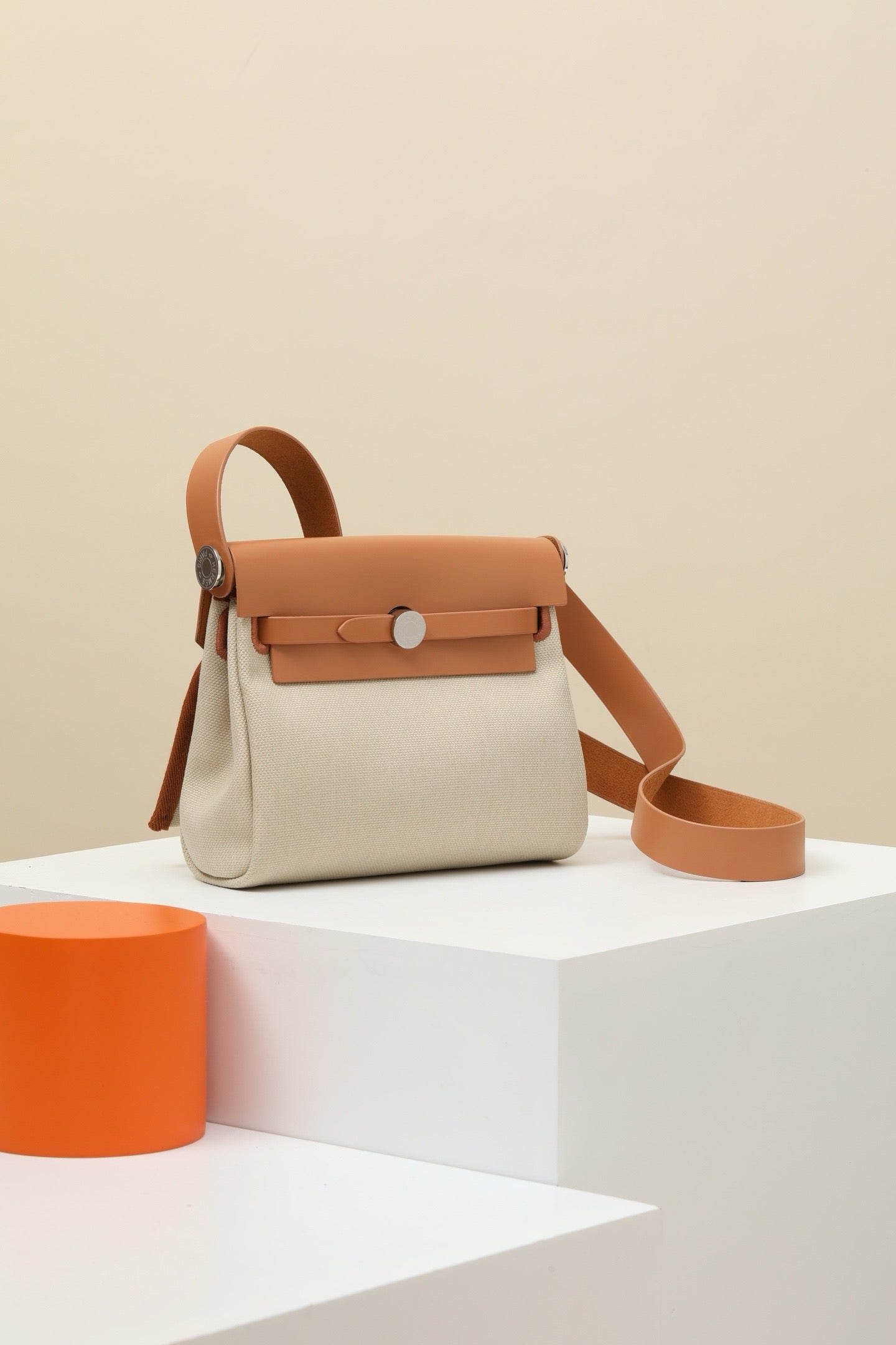 HB20 8L Gris Ciment / Light Coffee Canvas and Hunter Leather Shoulder Bag PHW #4645