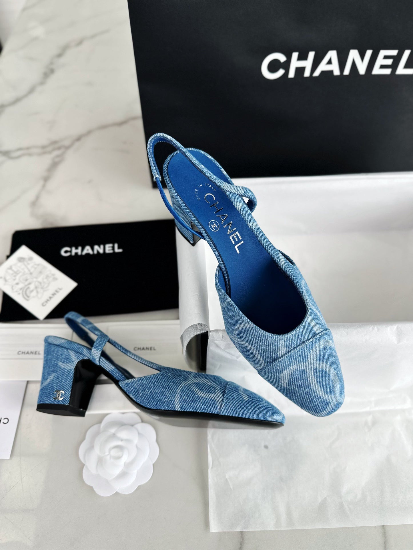24s Sandal #305