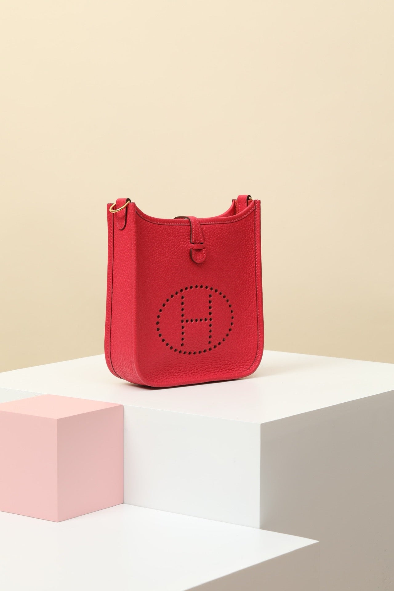 YF16 I6 Ultimate PinkClemence bull leather crossbody bag  ,PHW#4441