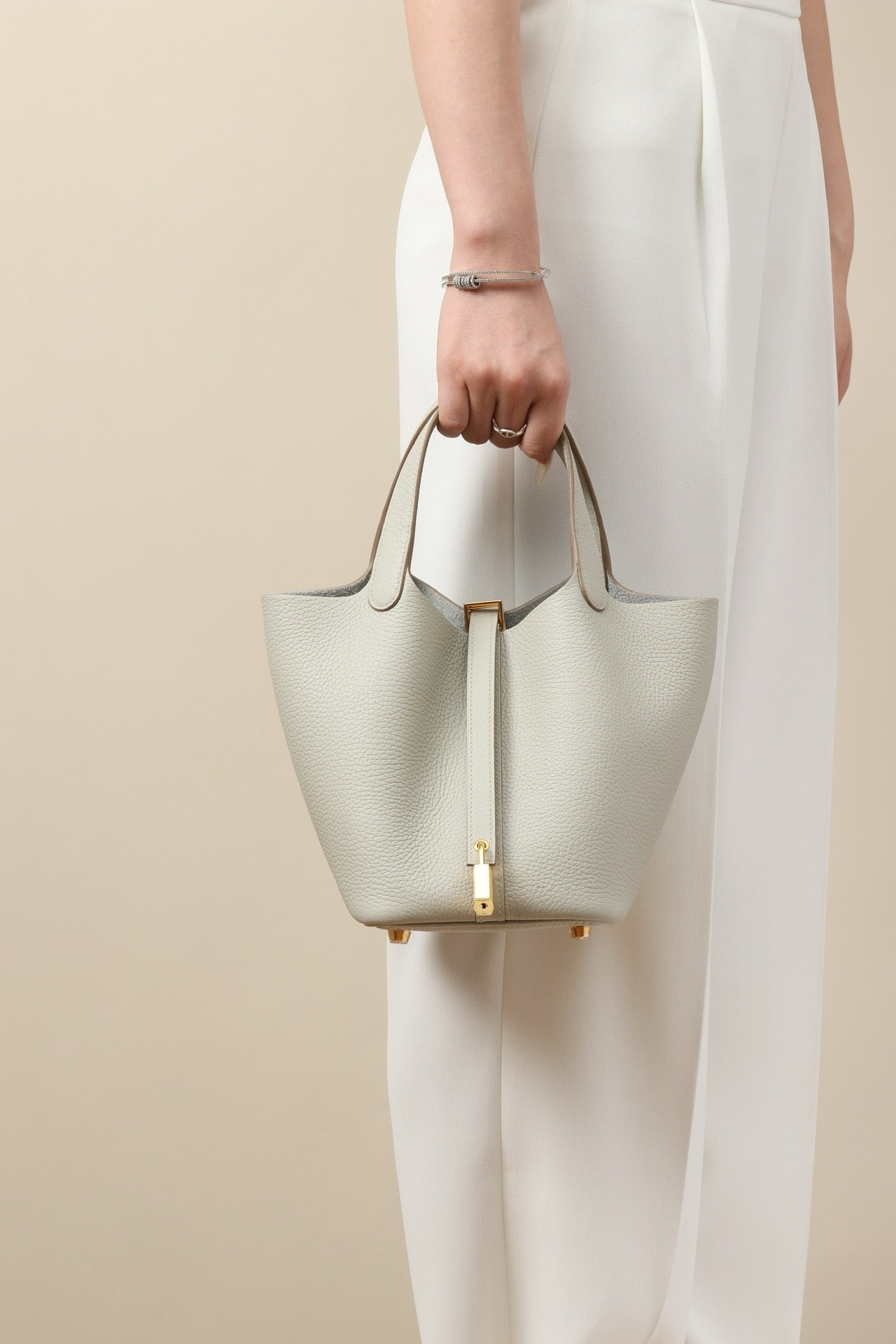 CL18  80 Pearl Gray GHW #4096