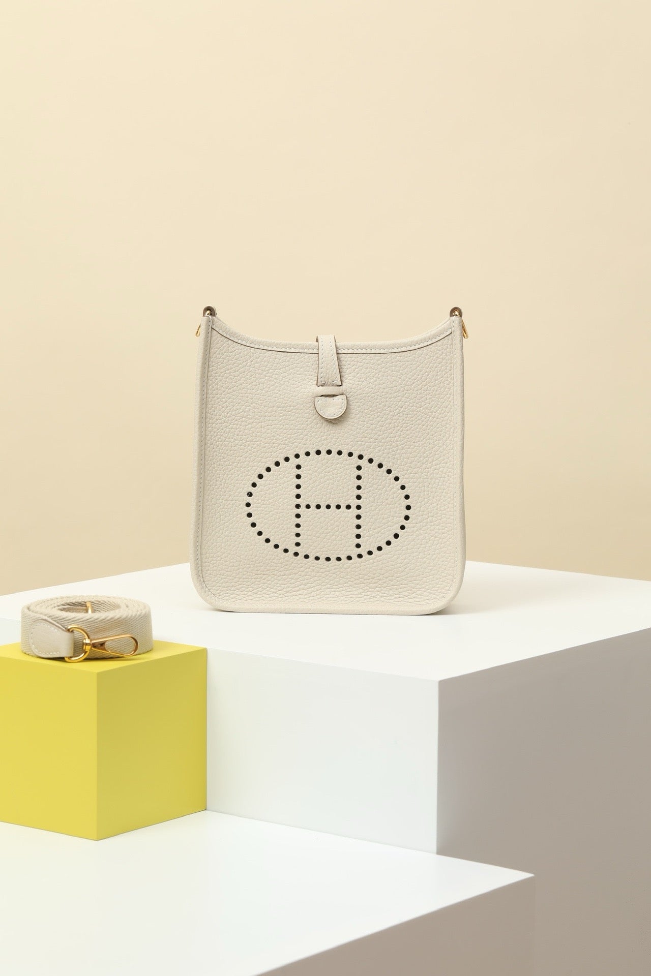 YF16 CC10 Milkshake White Clemence bull leather crossbody bag  ,GHW#4433