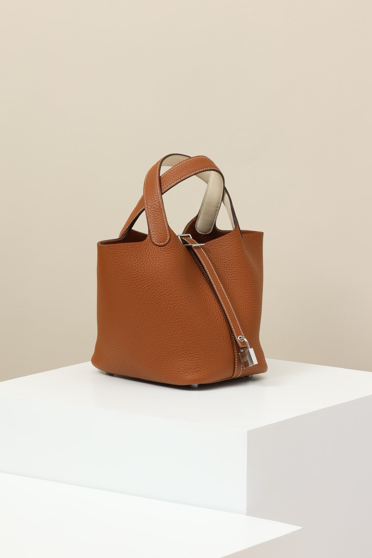 CL18 CK37 Gold Brown / I2 Cream White PHW #4072