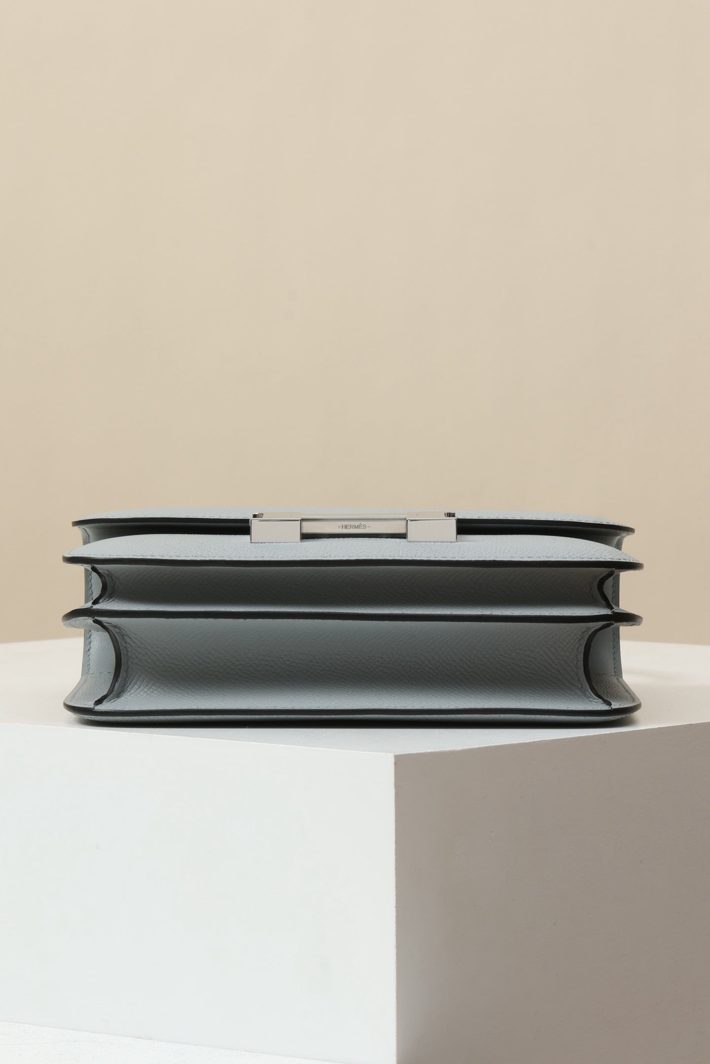 CJ19 19 cm ,  Glacier Blue Epsom leather PHW #4312