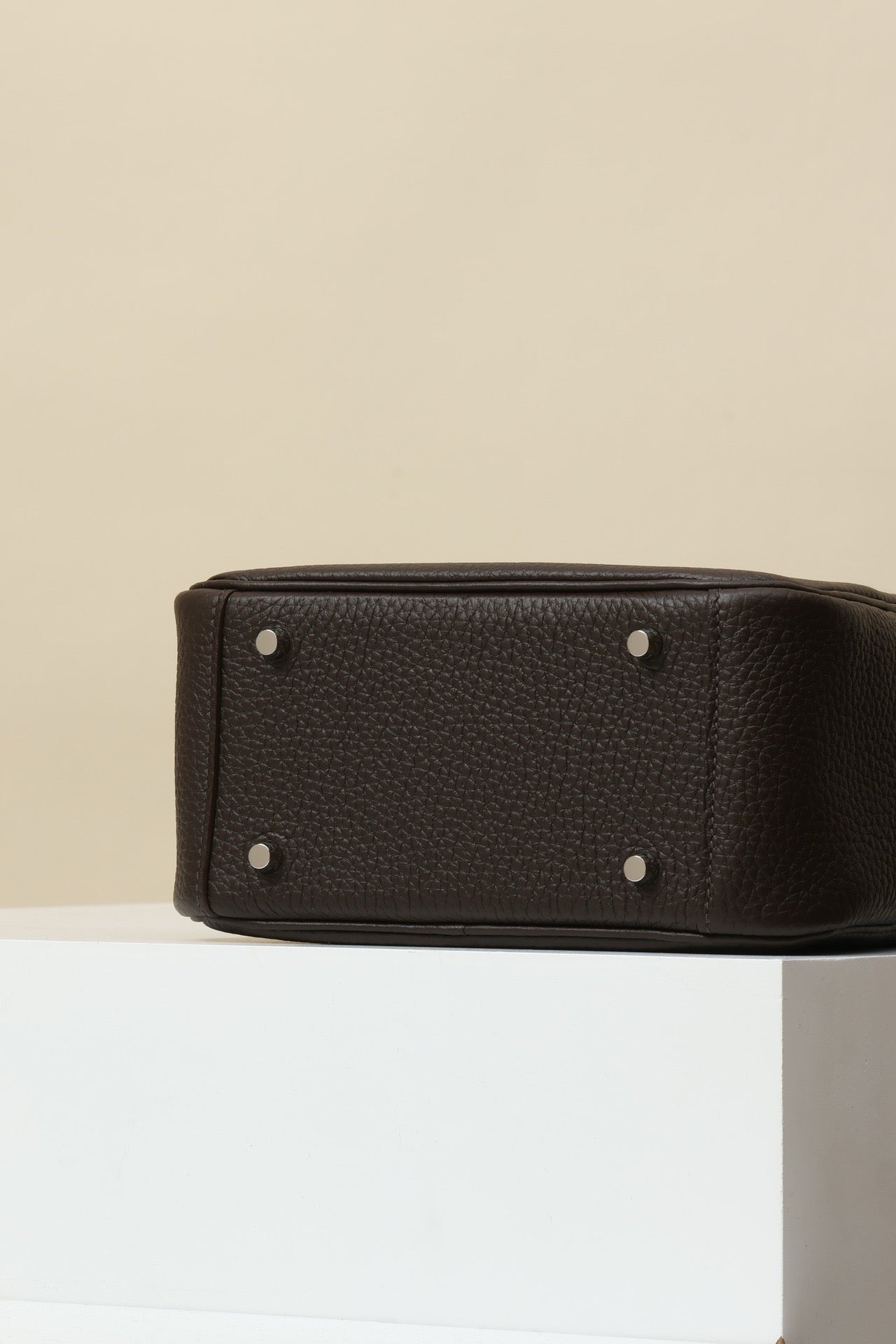 LD19 , Togo 46 Ebony PHW #4568