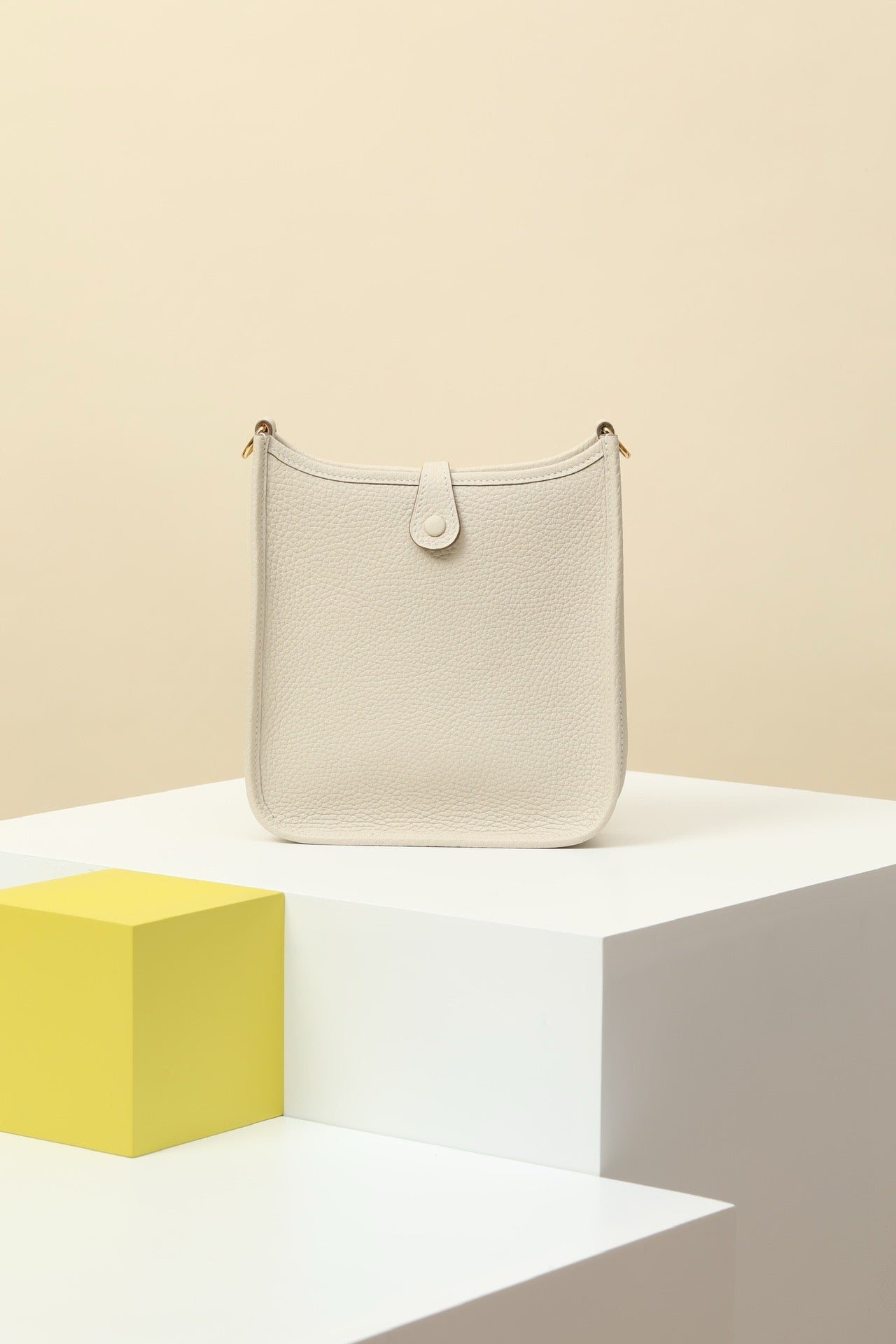 YF16 CC10 Milkshake White Clemence bull leather crossbody bag  ,GHW#4433