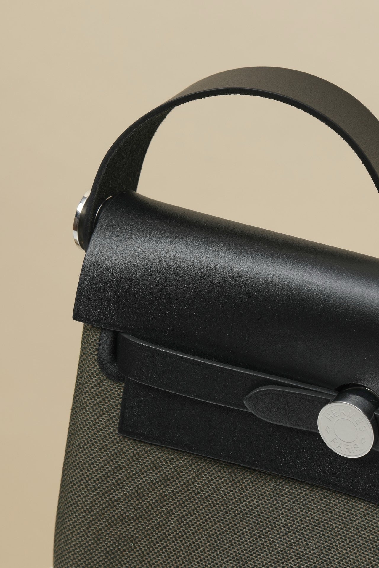 HB20 CK89 Black / Bronze Green  H Viking Canvas and Hunter Leather Shoulder Bag PHW #4635