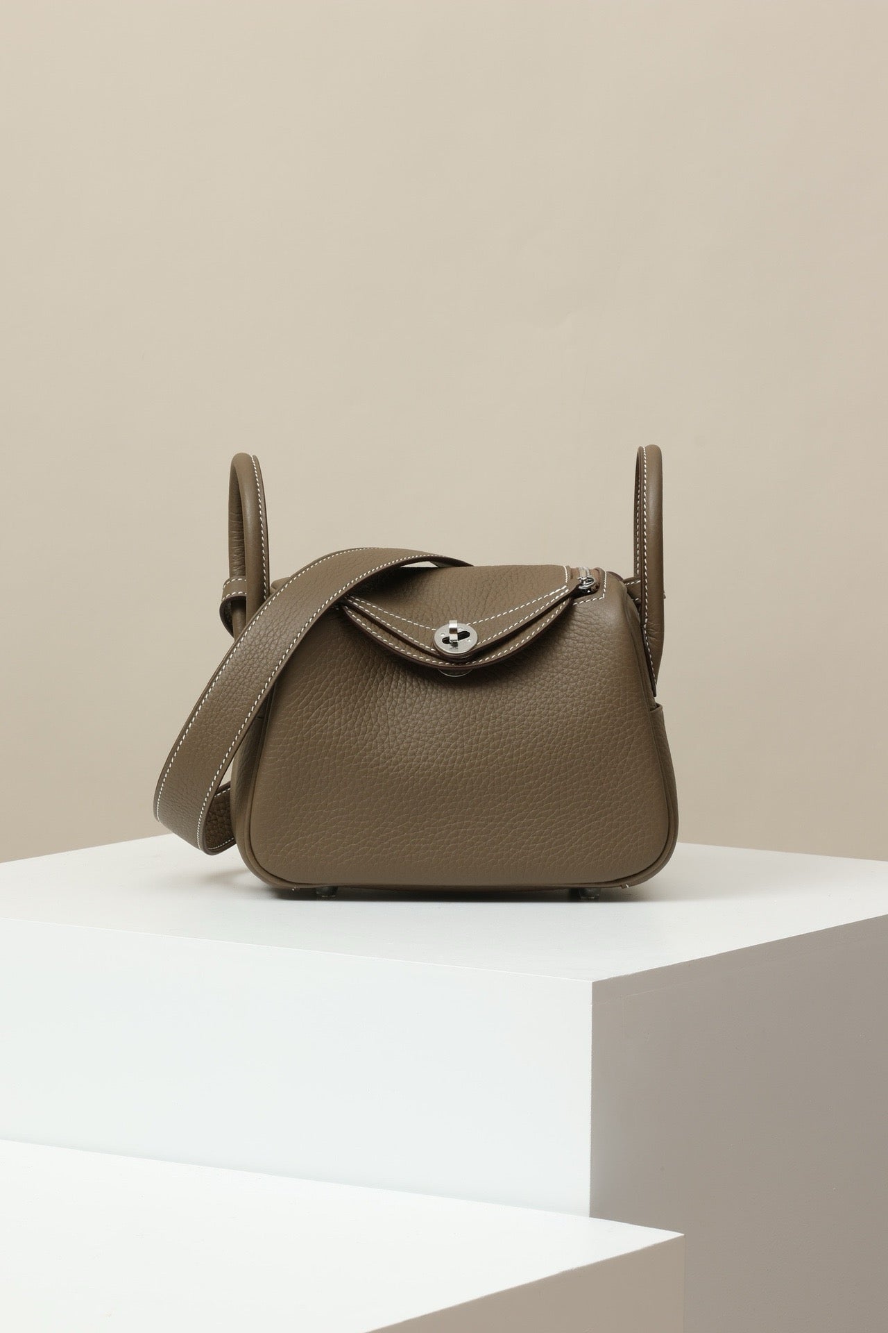 LD19 , Togo , CK18 Etoupe PHW #4594