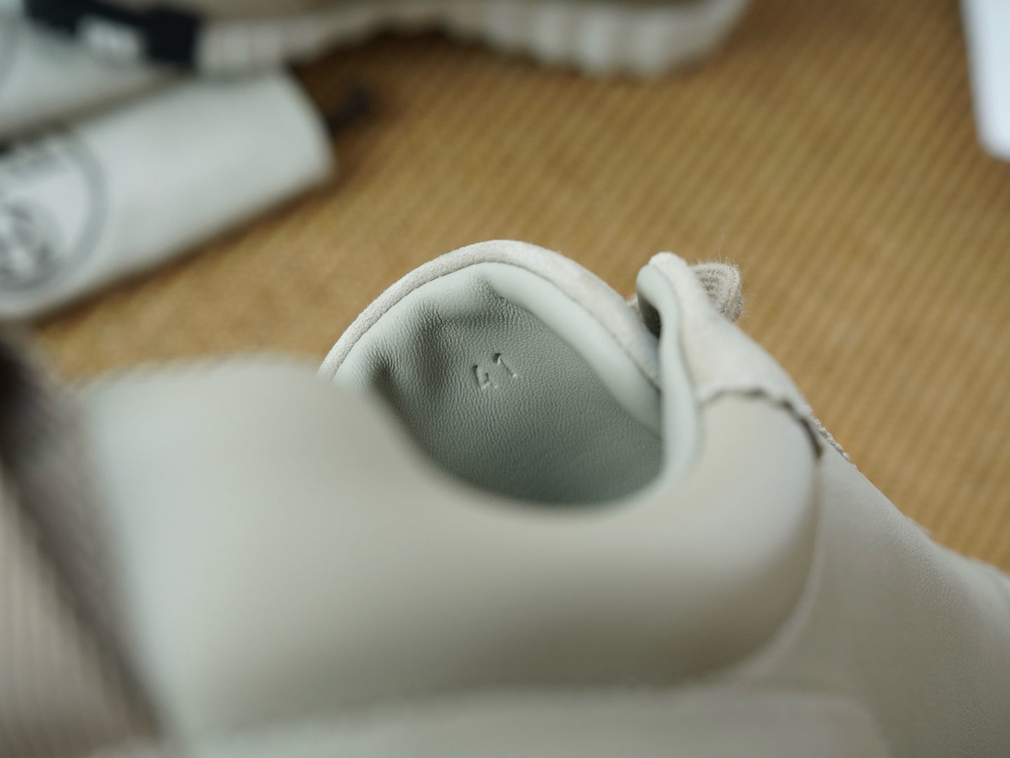 HSneakers