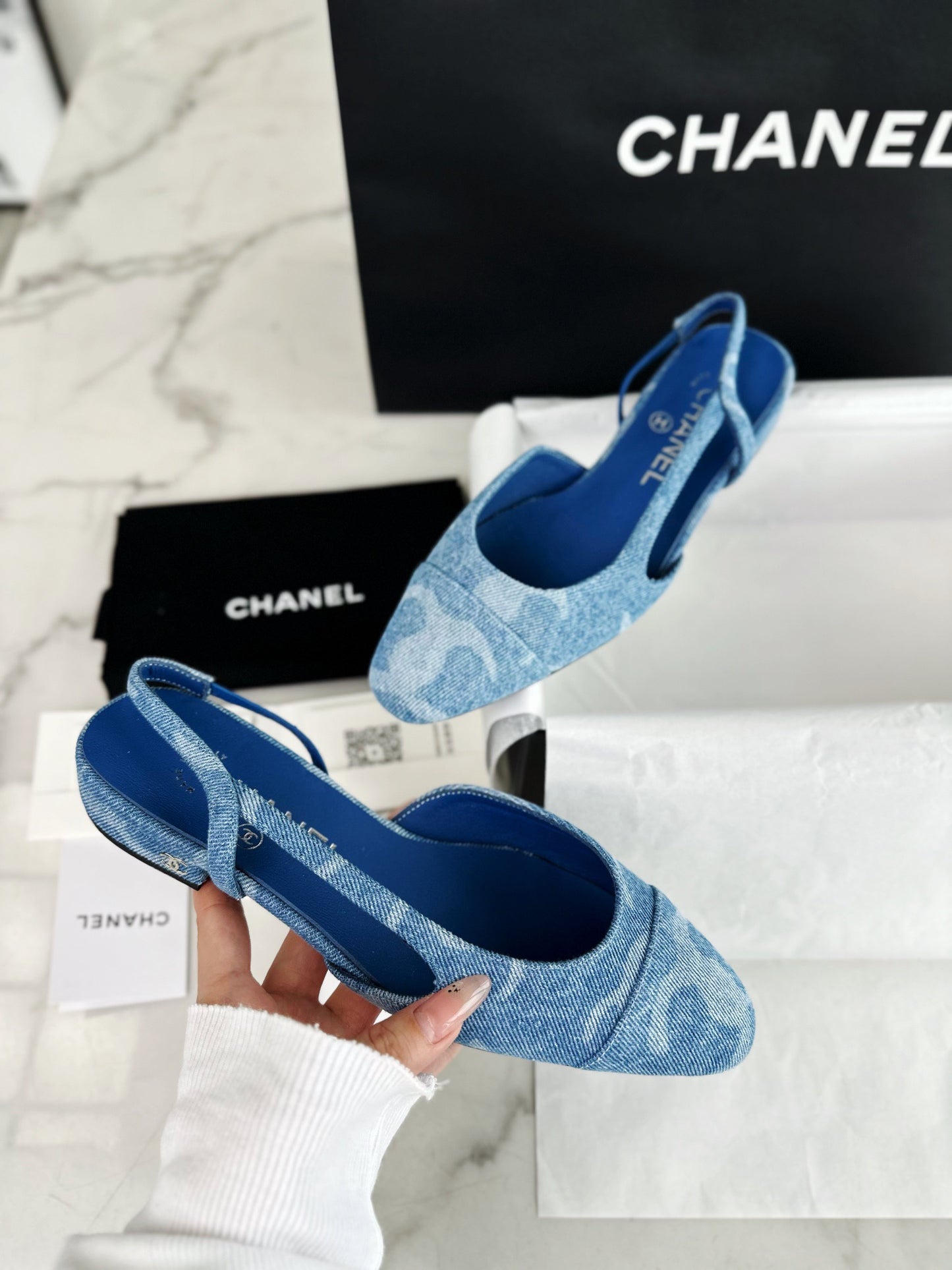 24s Sandal #304
