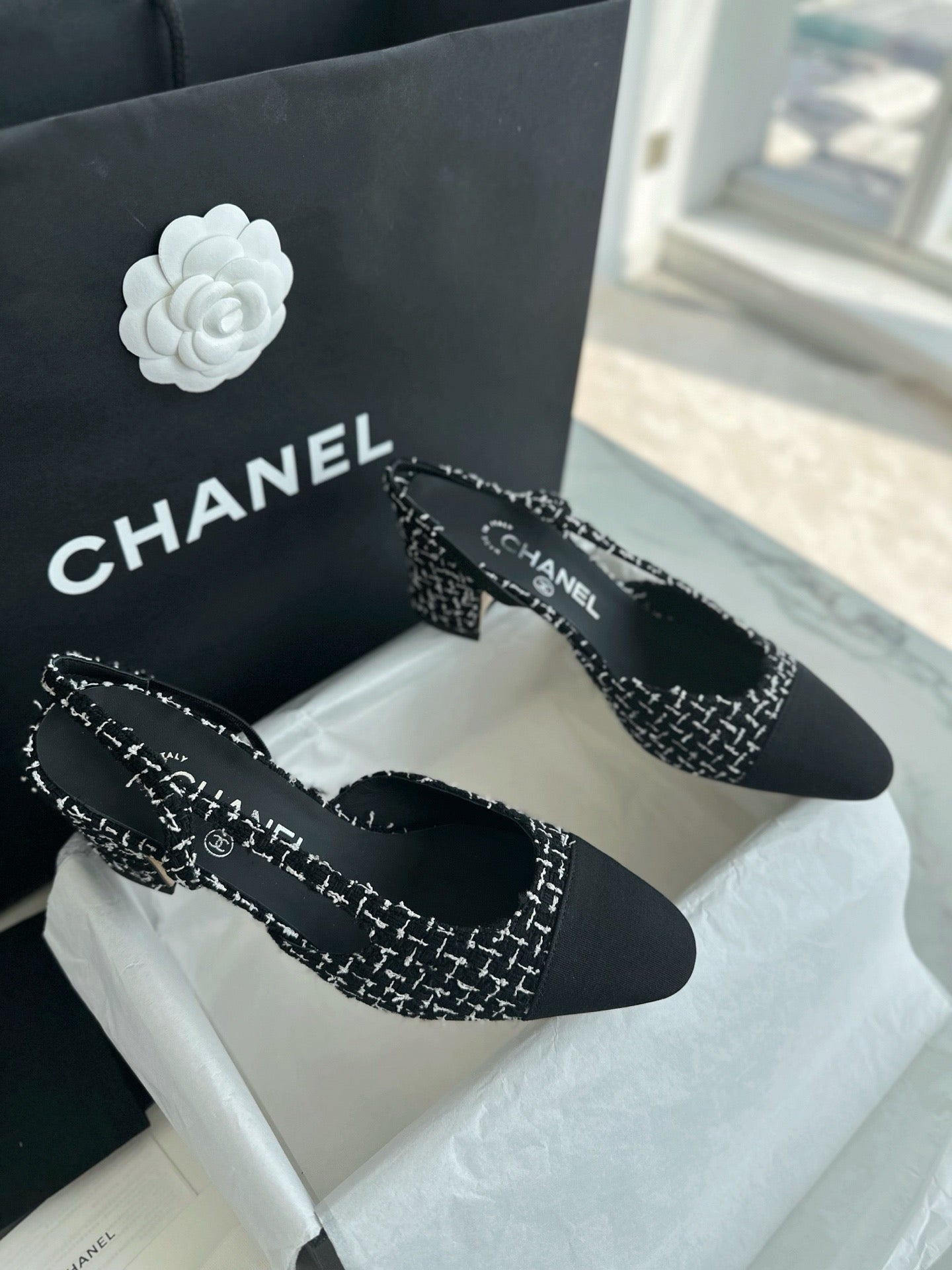 Slingback  #2839