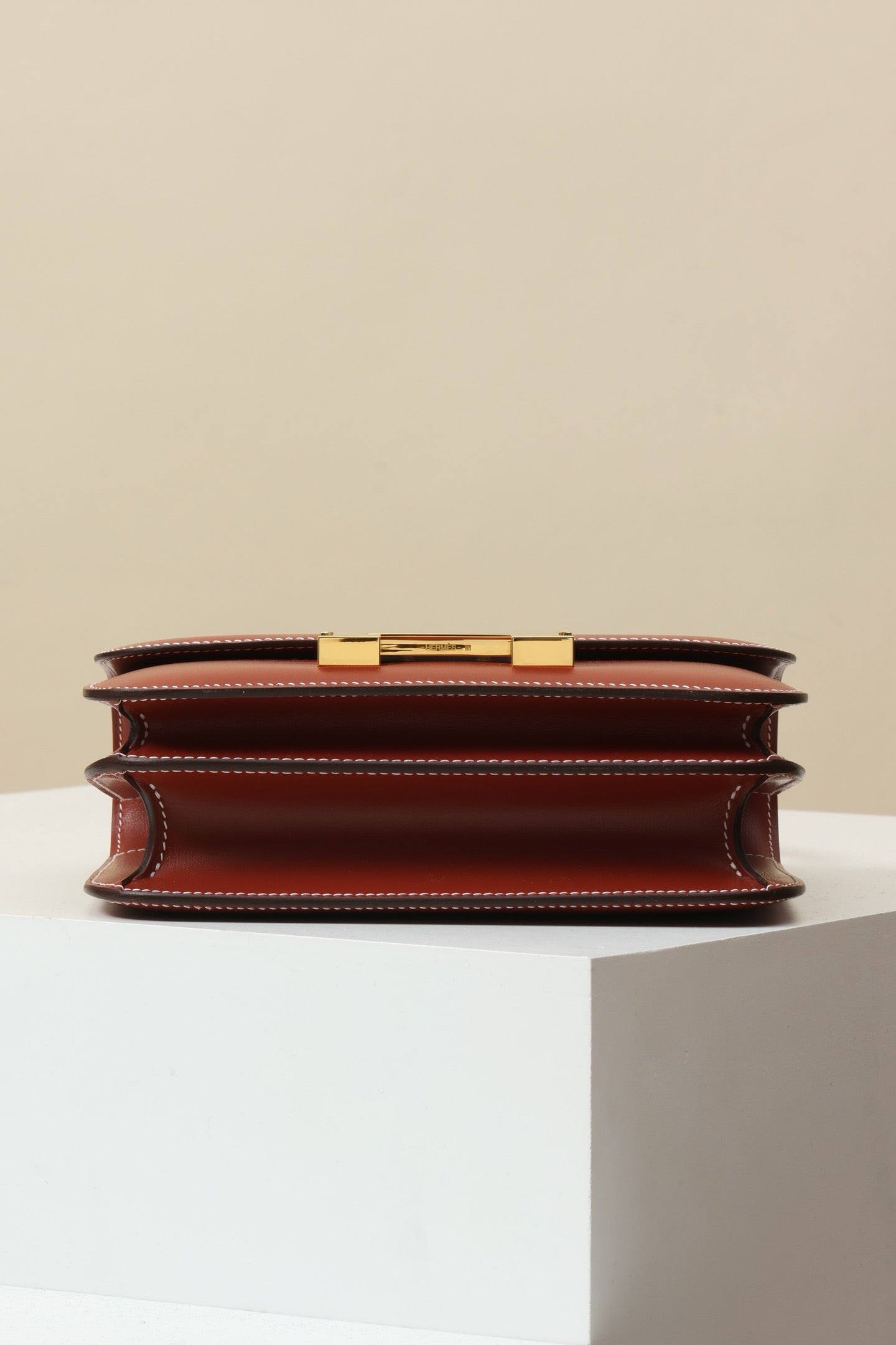 CJ19 19 cm ,  Brick Red Box leather GHW #4293